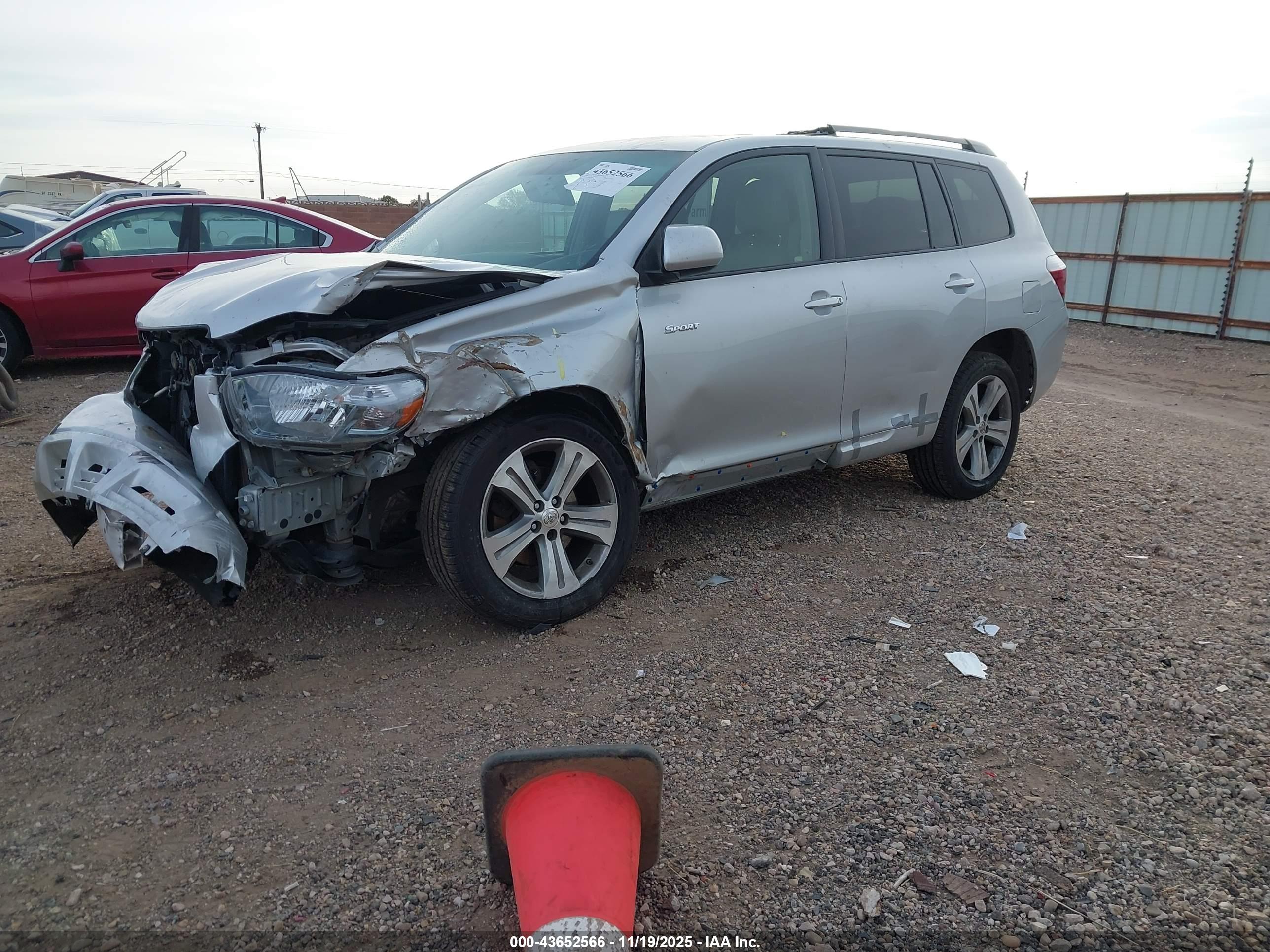 TOYOTA HIGHLANDER image 2