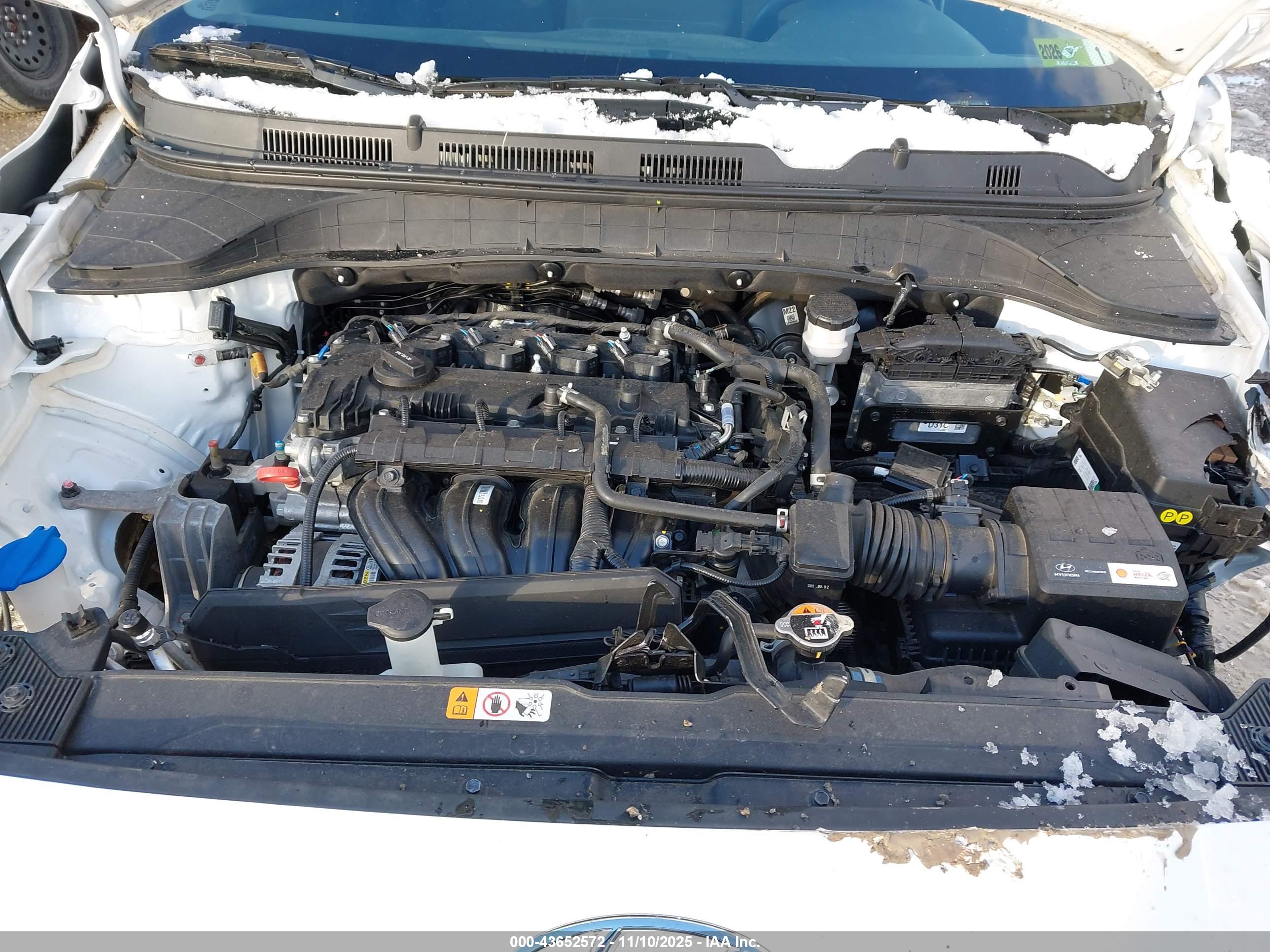 HYUNDAI KONA image 10