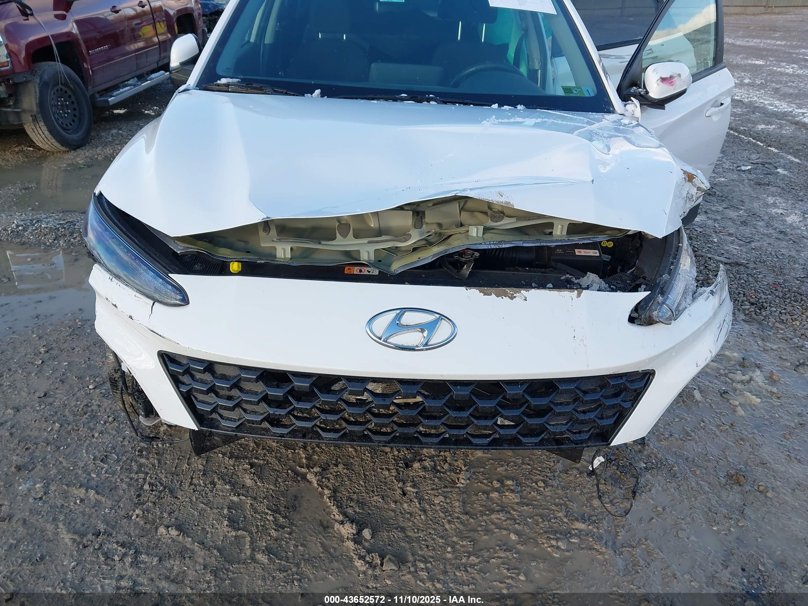 HYUNDAI KONA image 6
