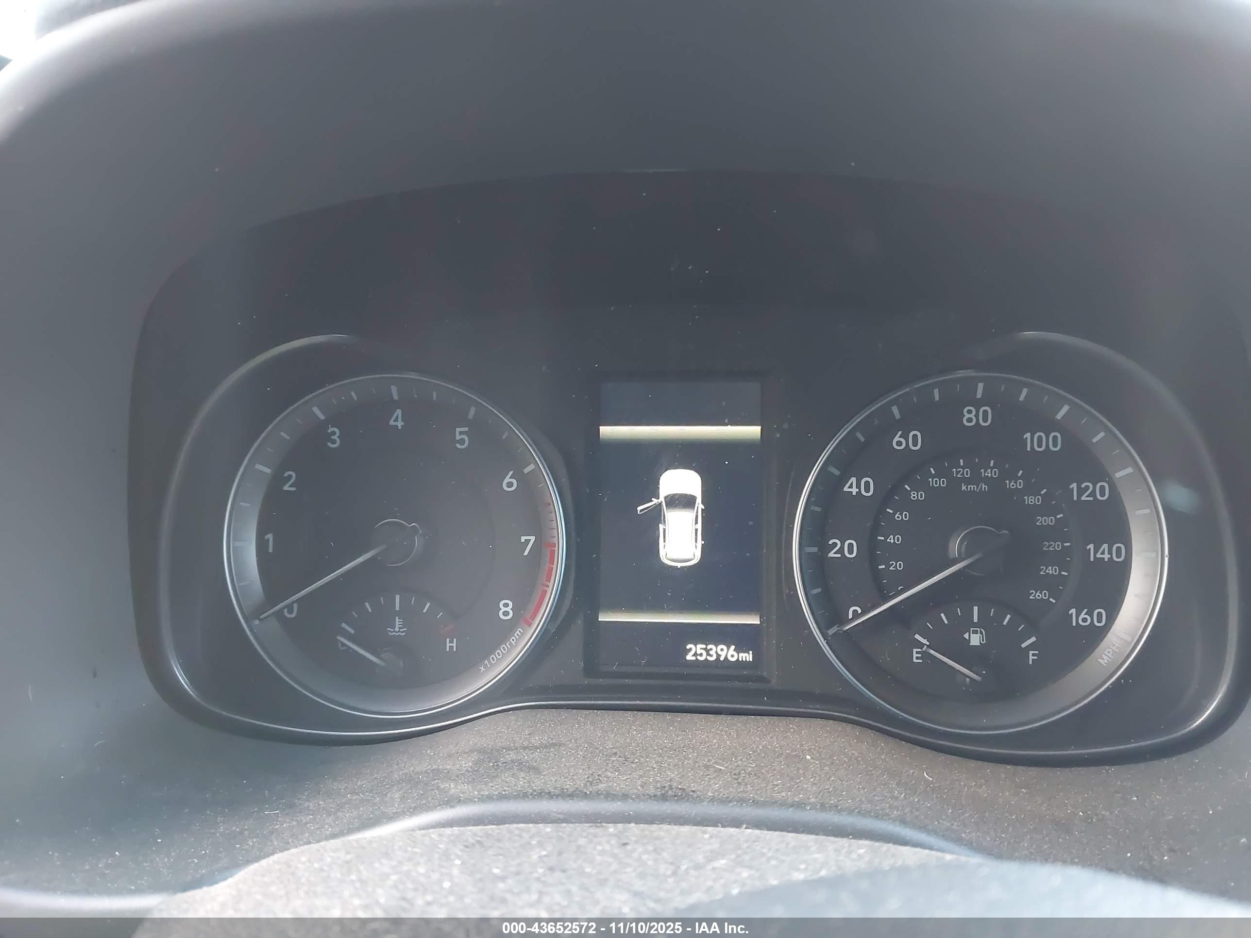HYUNDAI KONA image 7
