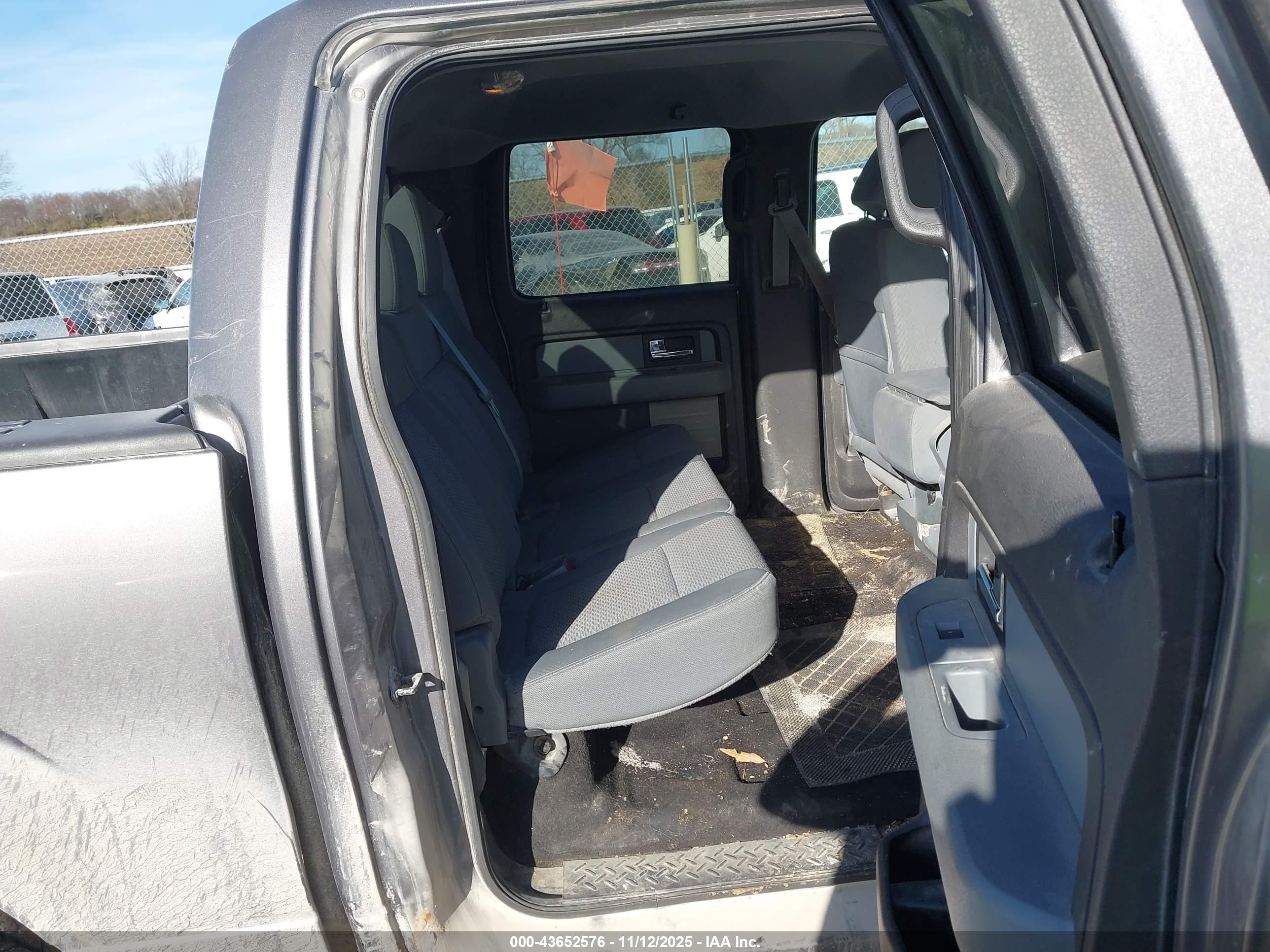 FORD F-150 image 8