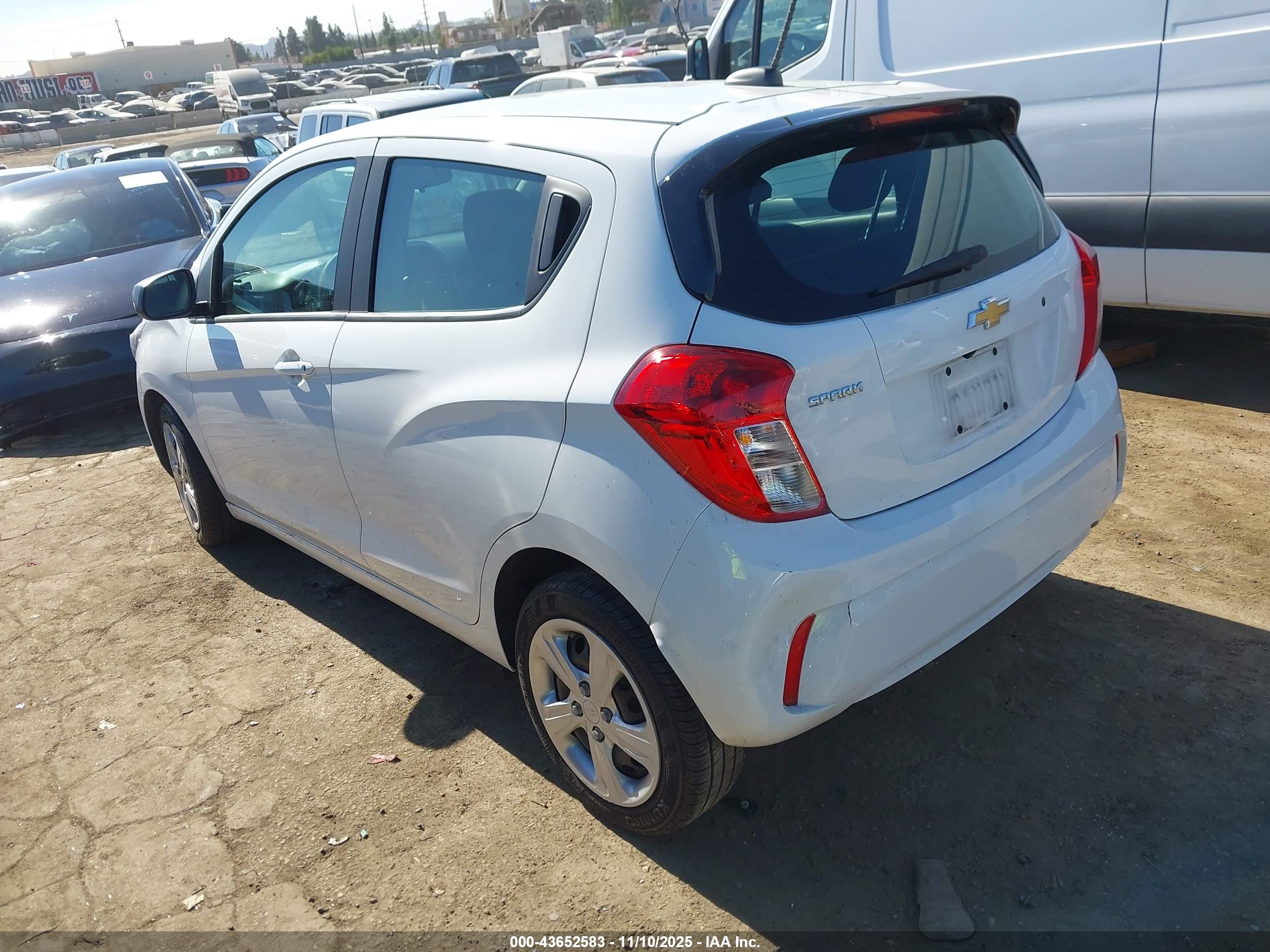 CHEVROLET SPARK image 3