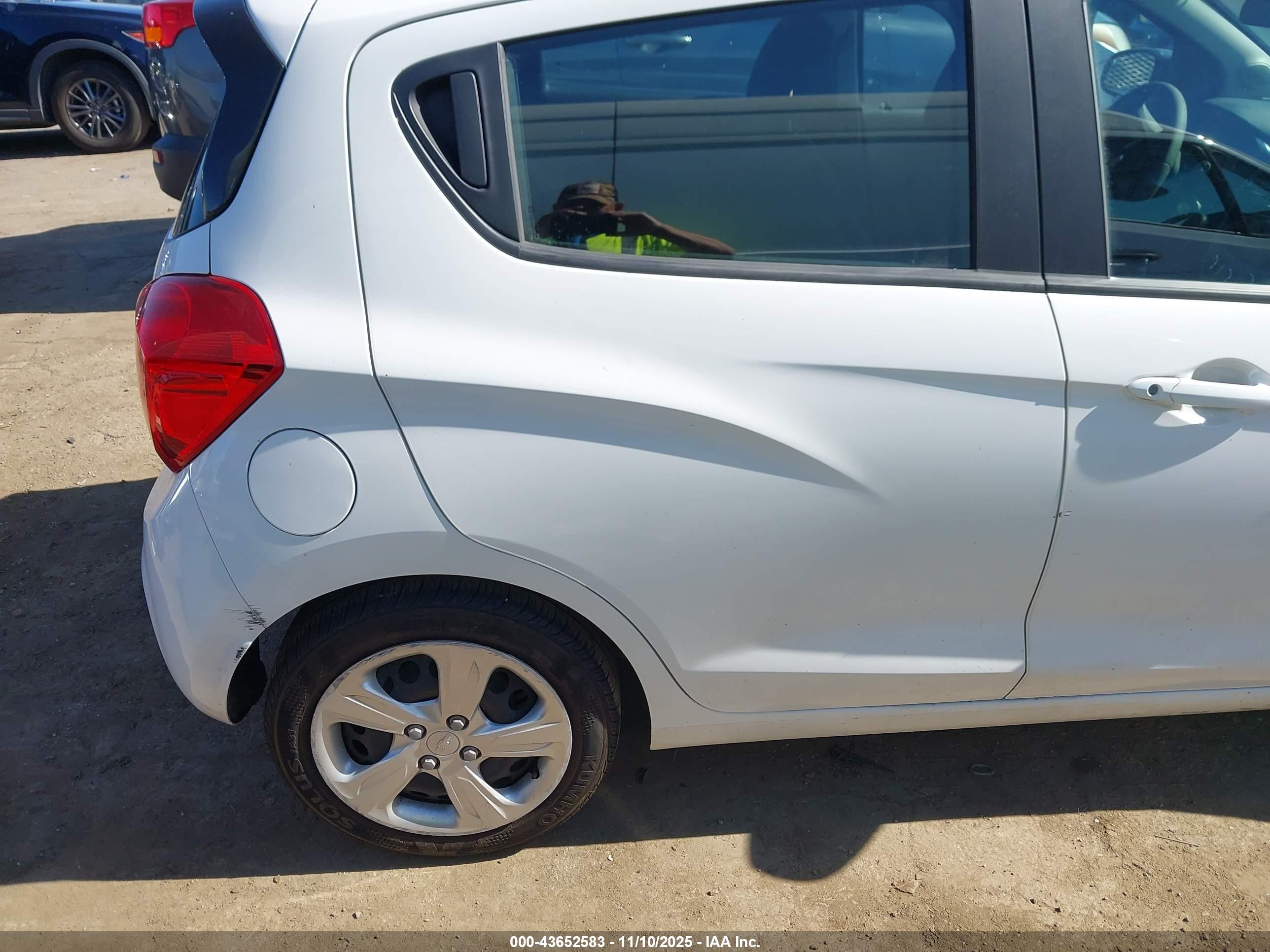 CHEVROLET SPARK image 6