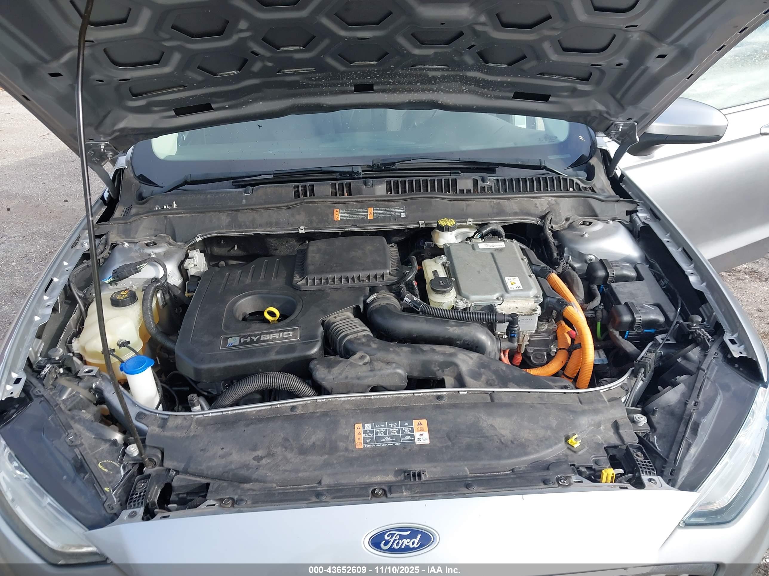 FORD FUSION image 10