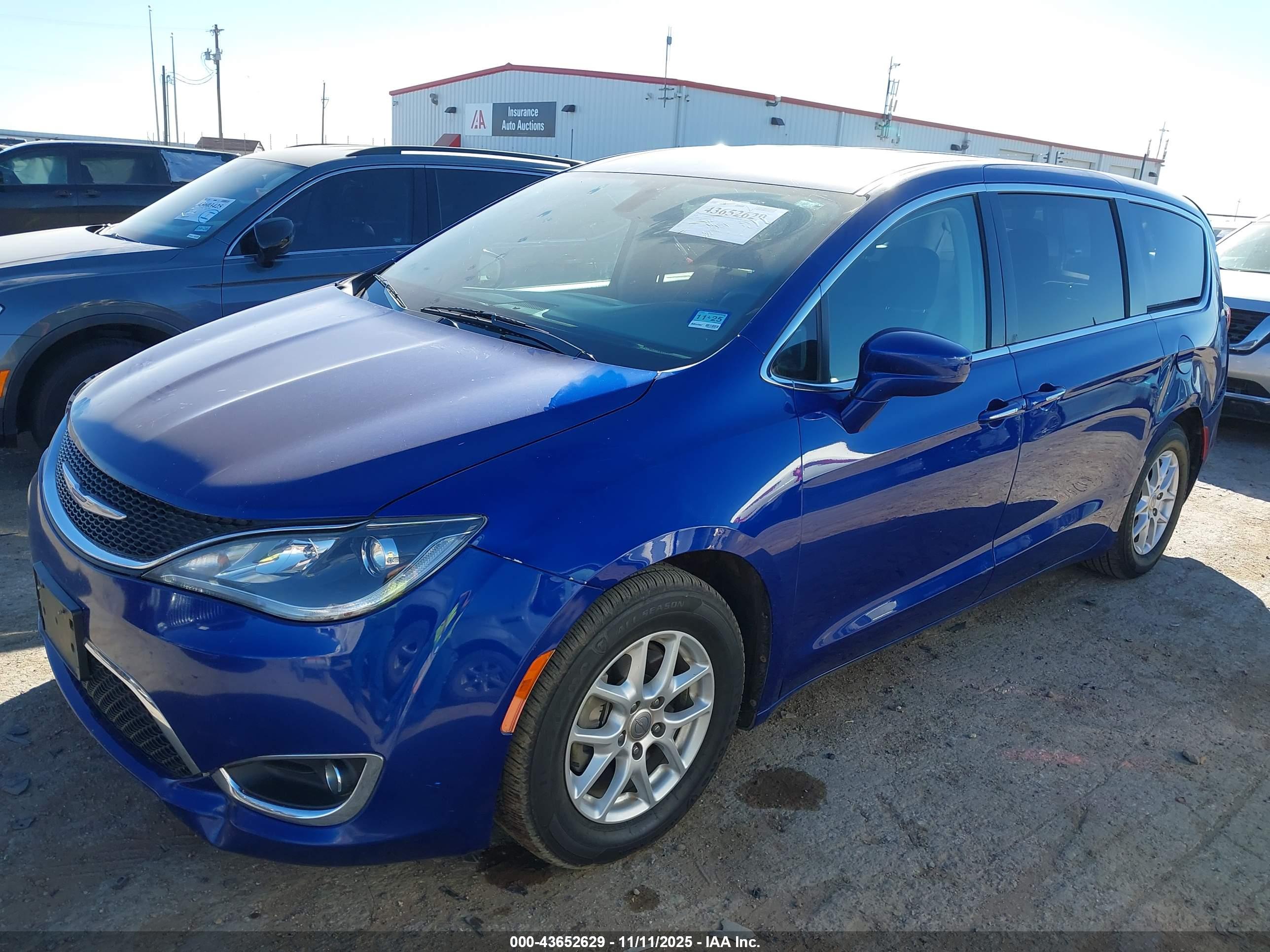 CHRYSLER PACIFICA image 2