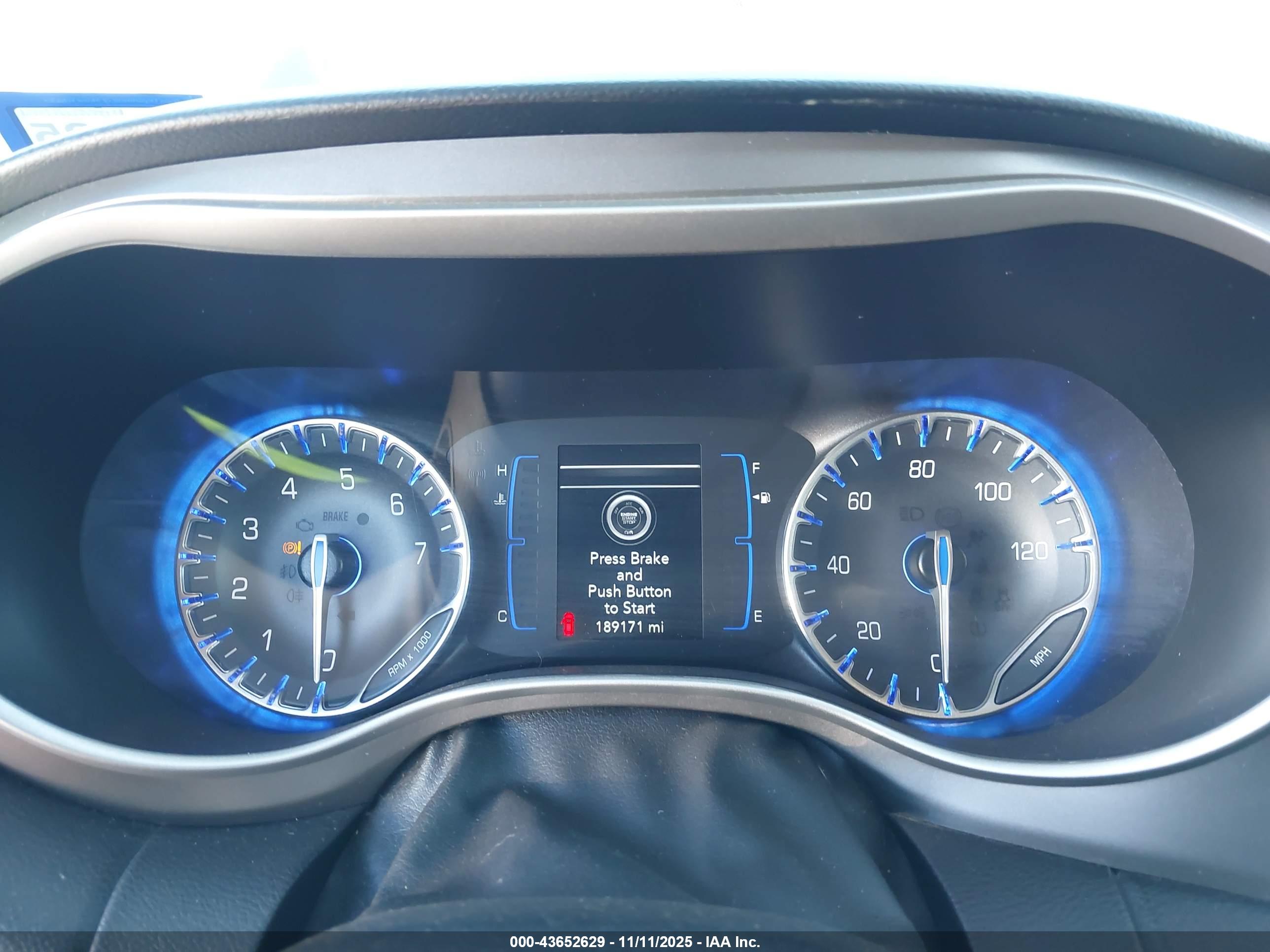 CHRYSLER PACIFICA image 7