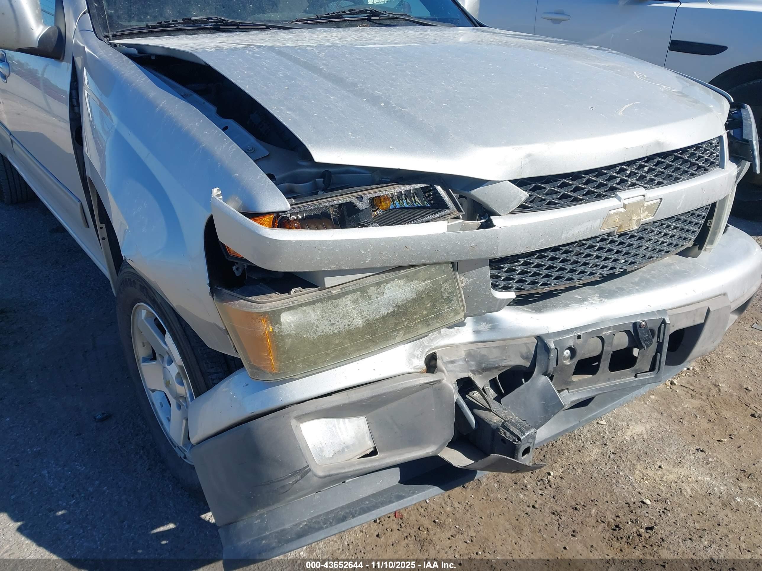 CHEVROLET COLORADO image 6