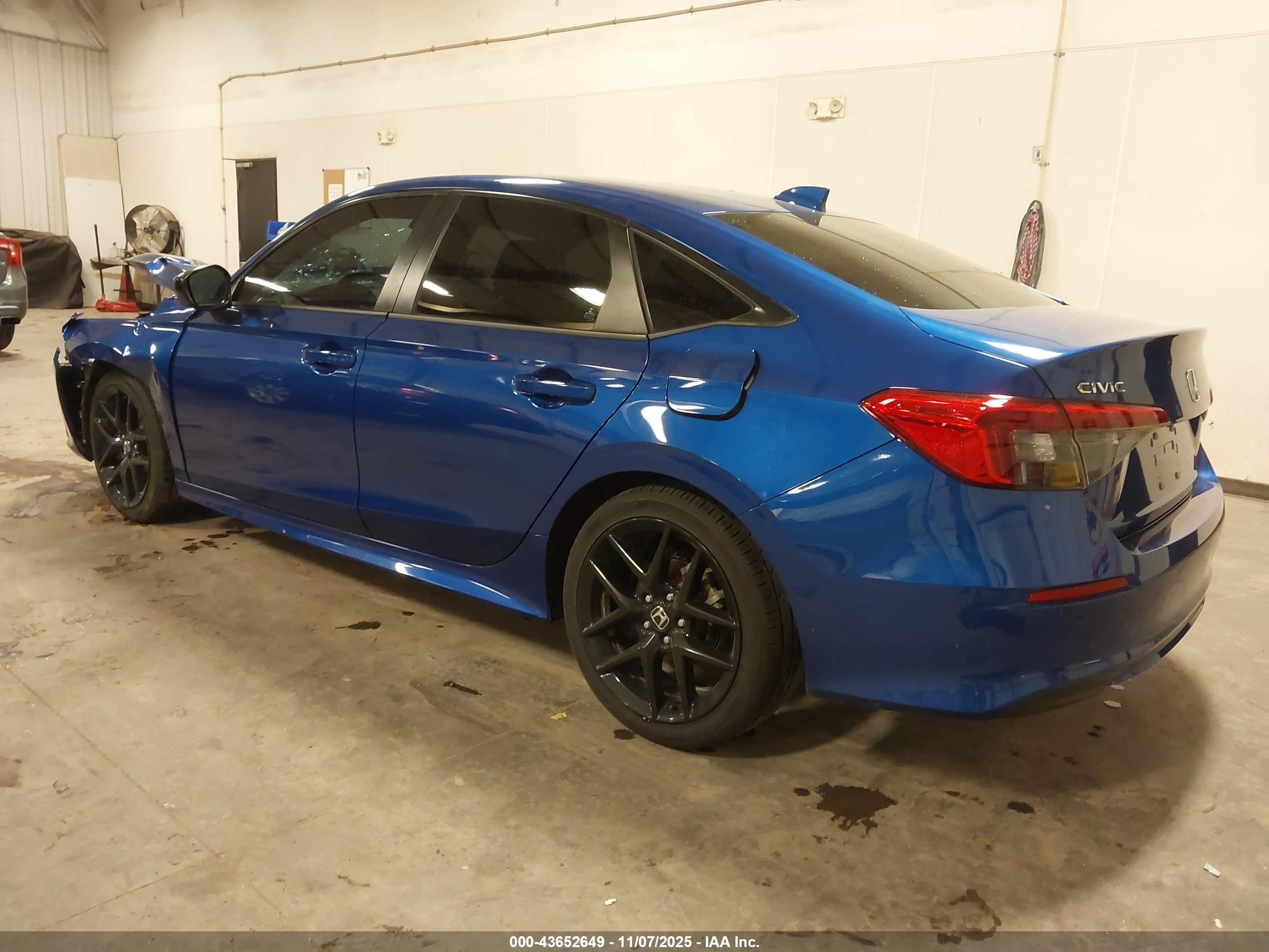 HONDA CIVIC image 3
