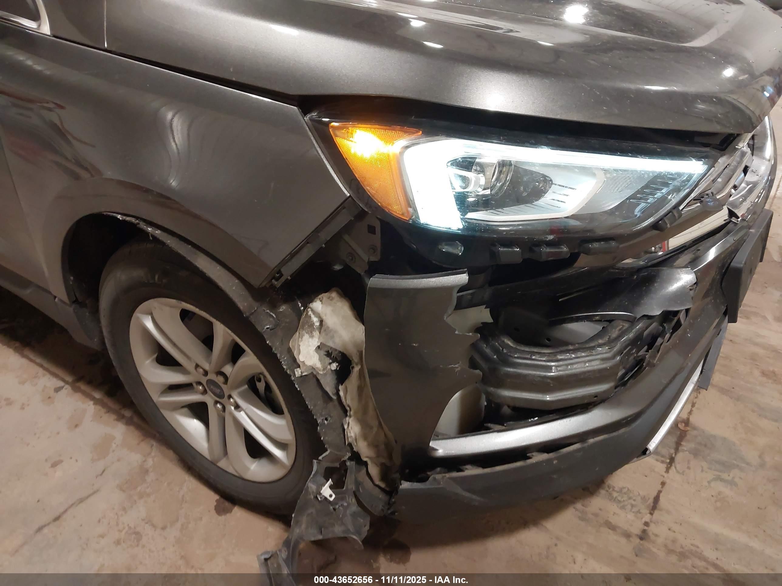 FORD EDGE image 6