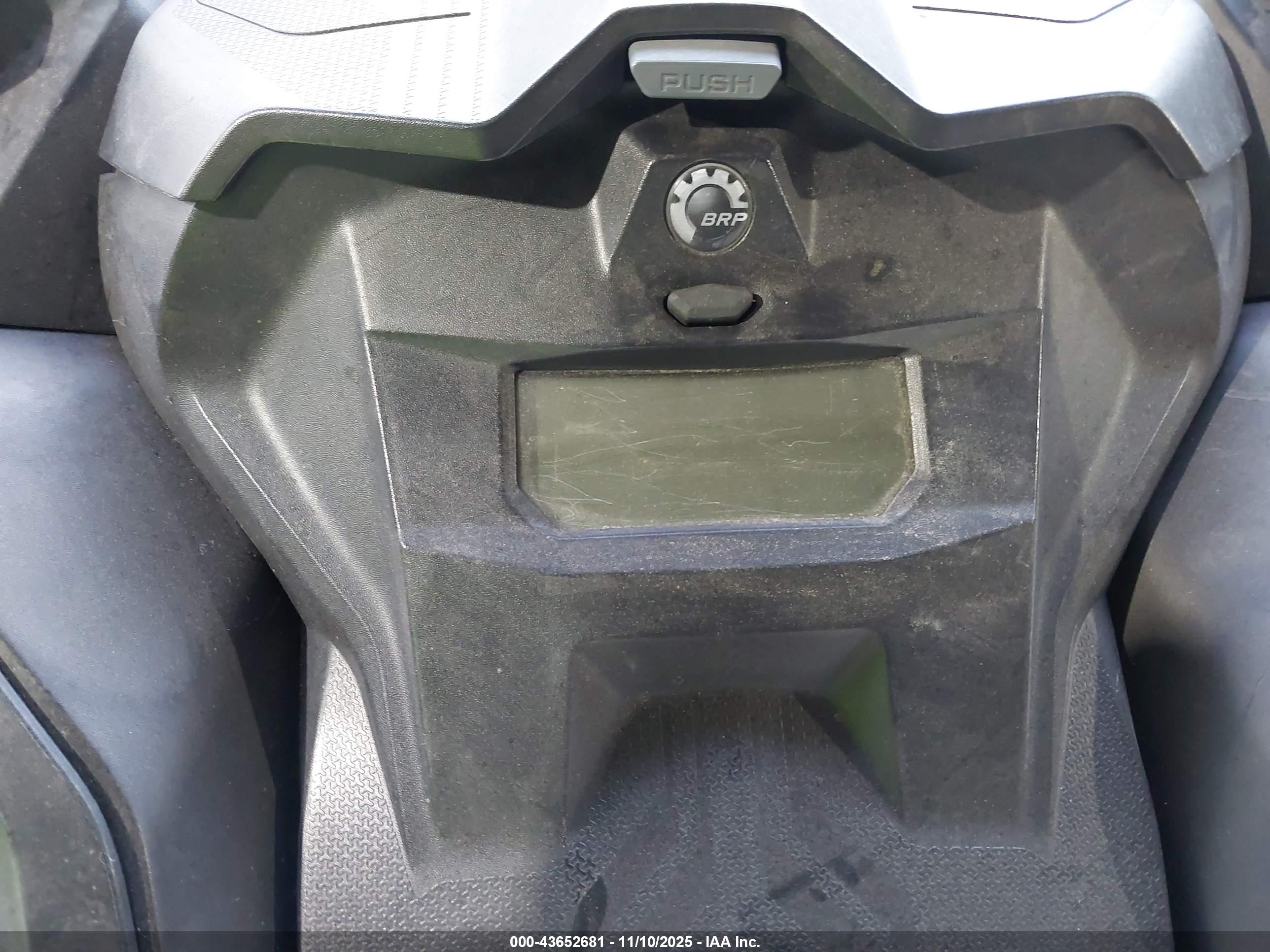 SKIDOO MXZ image 7