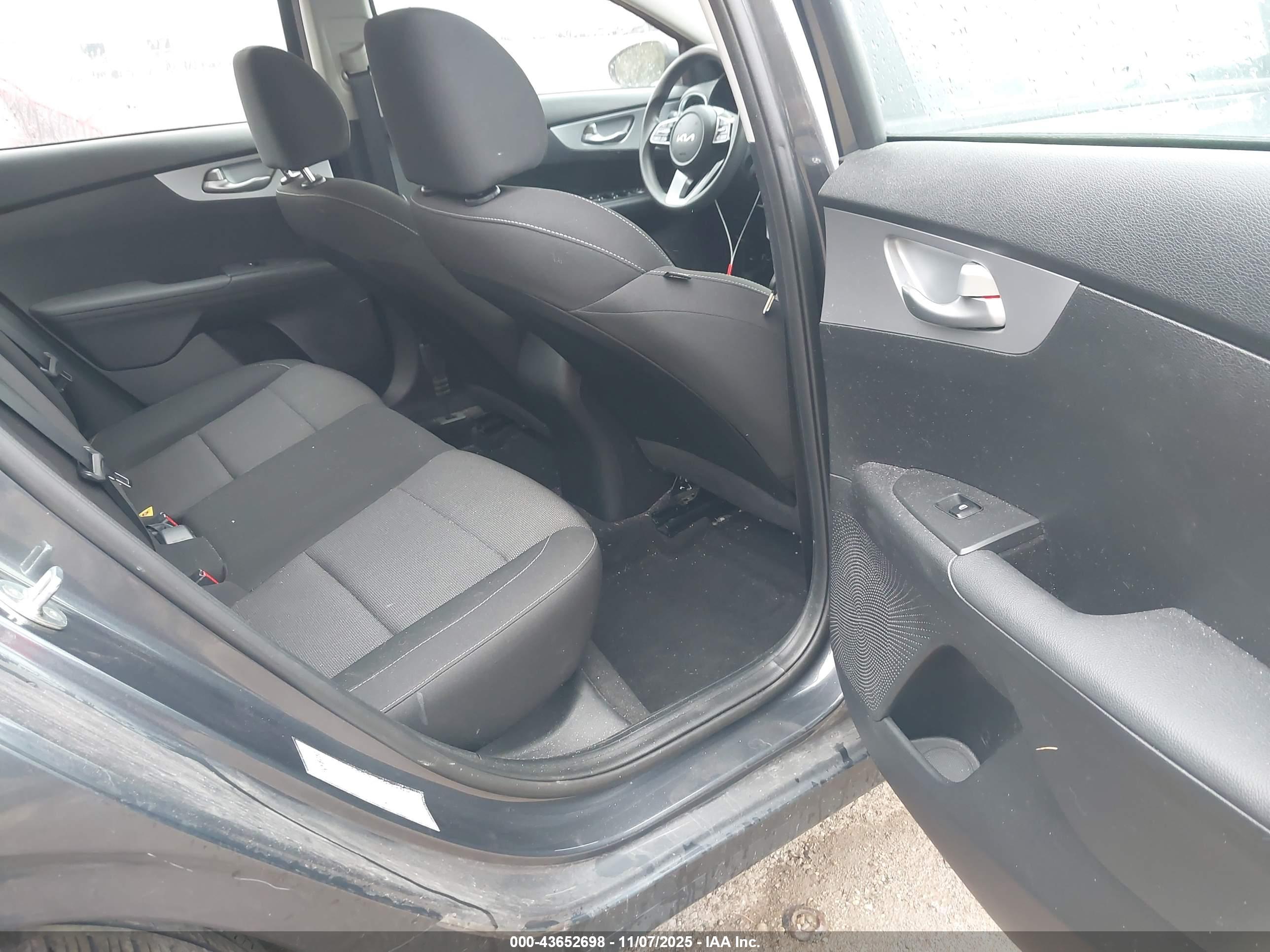 KIA FORTE image 8