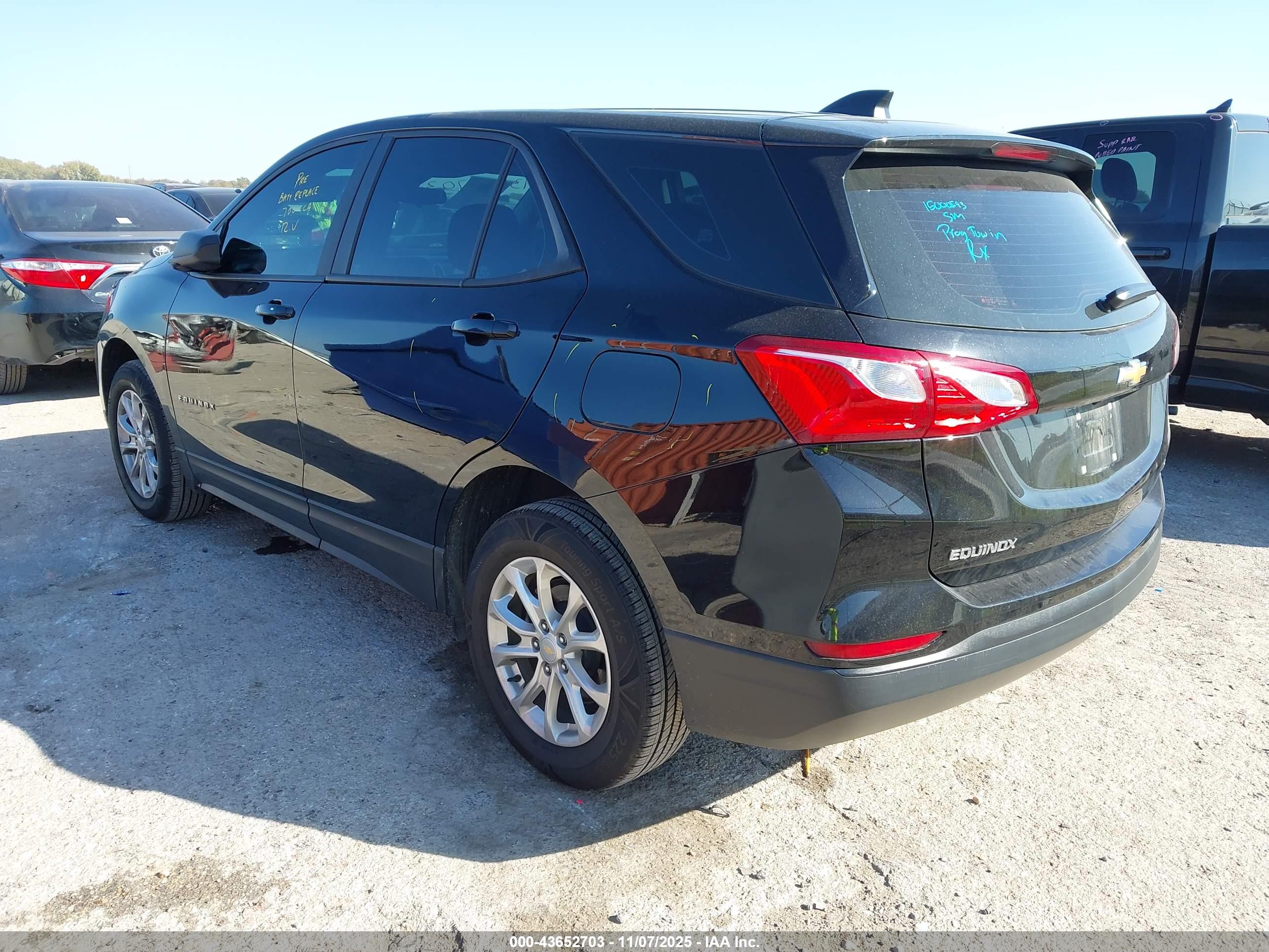 CHEVROLET EQUINOX image 3