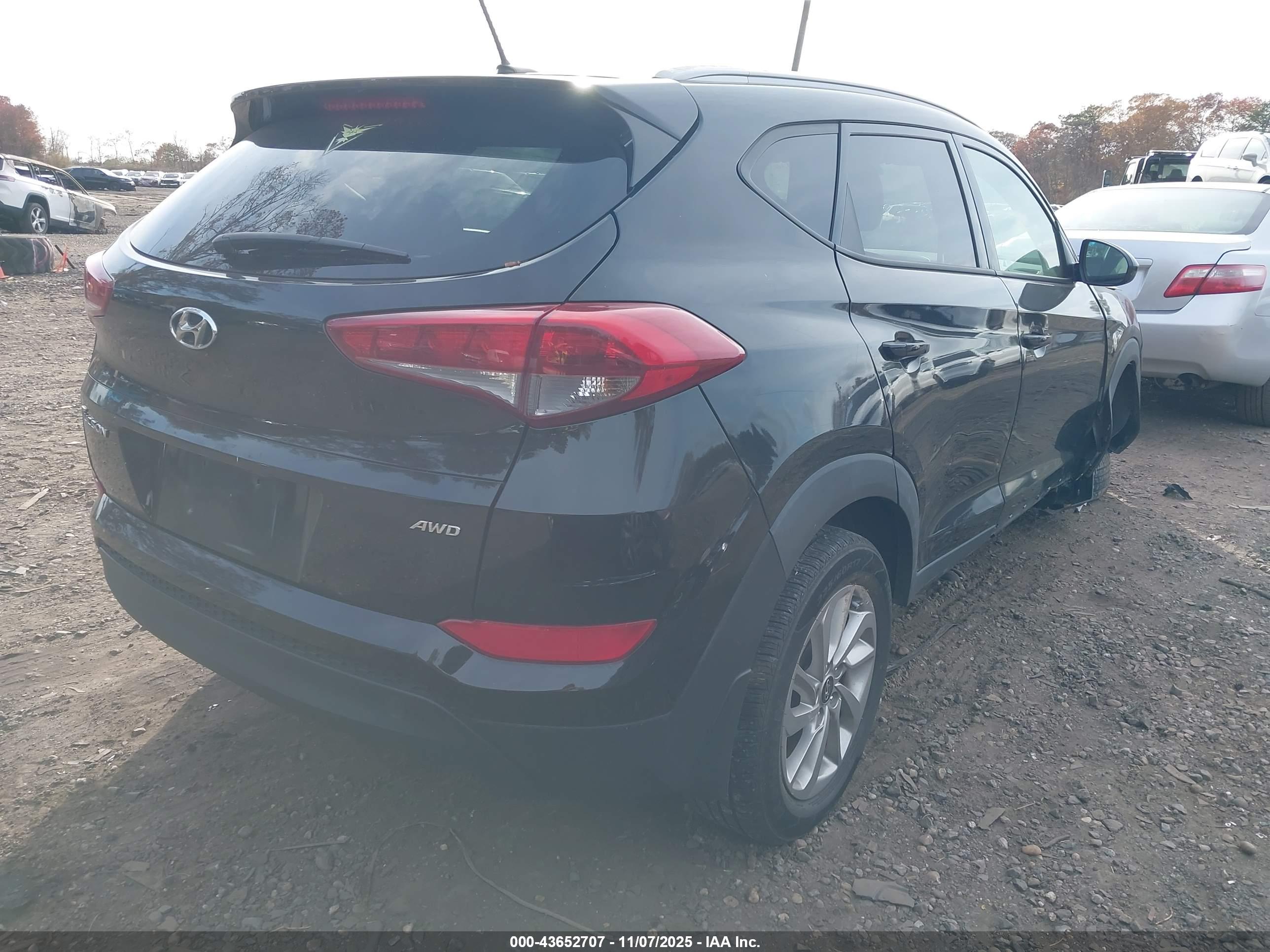 HYUNDAI TUCSON image 4