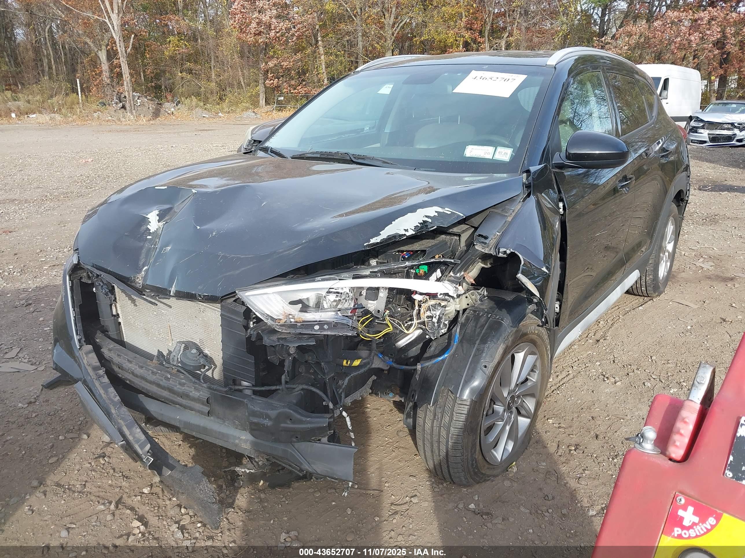 HYUNDAI TUCSON image 6