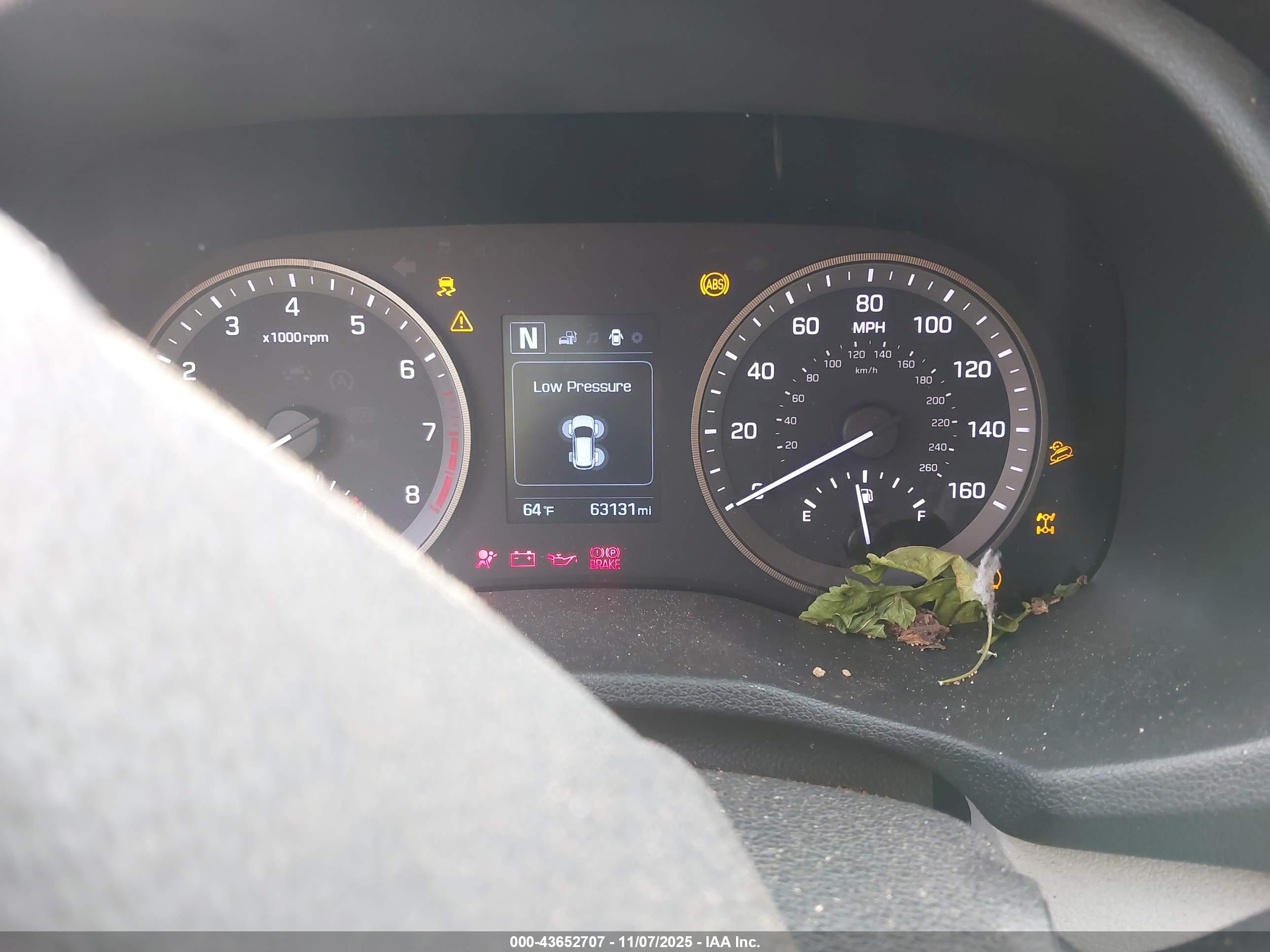 HYUNDAI TUCSON image 7
