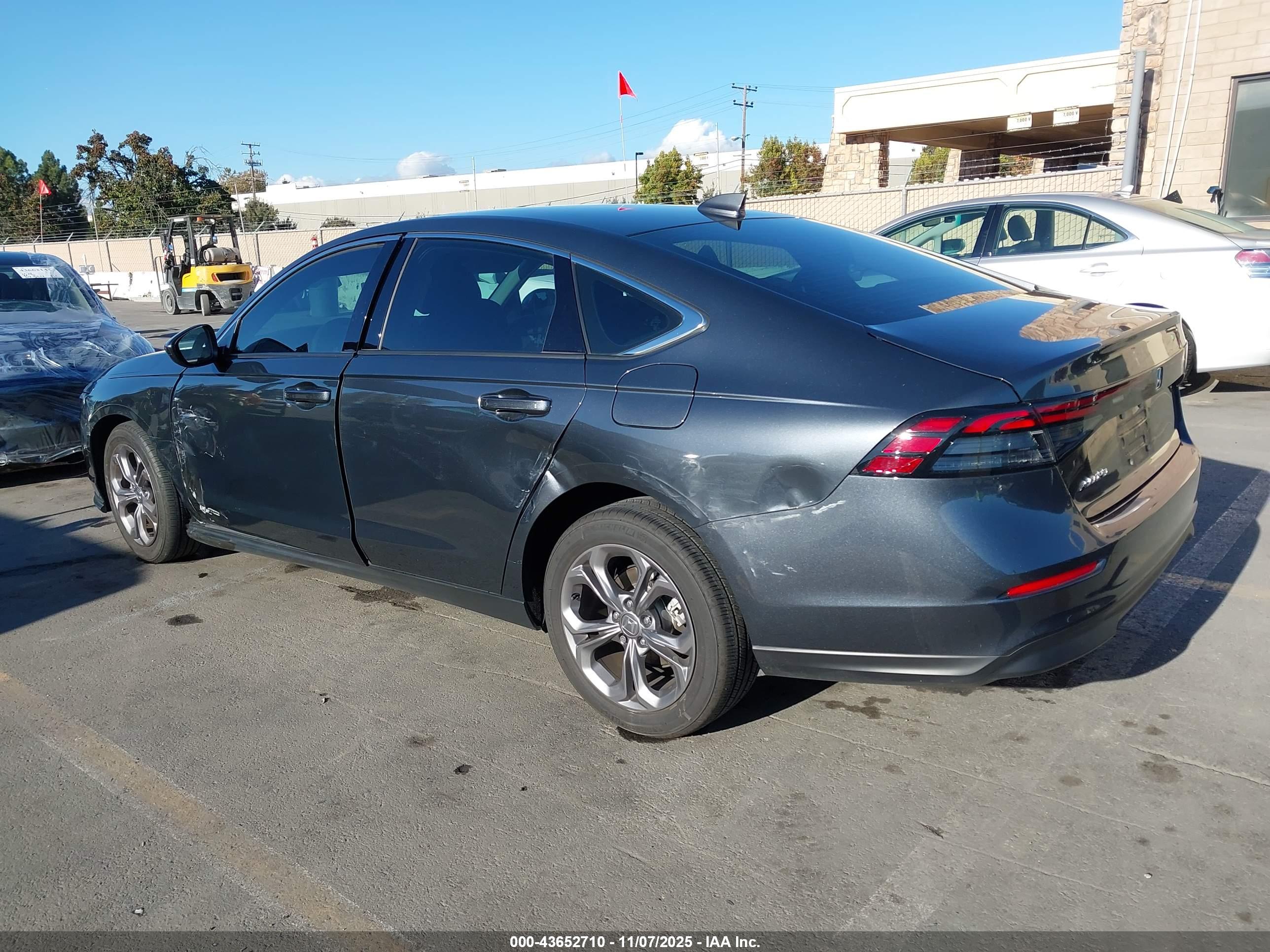 HONDA ACCORD image 3