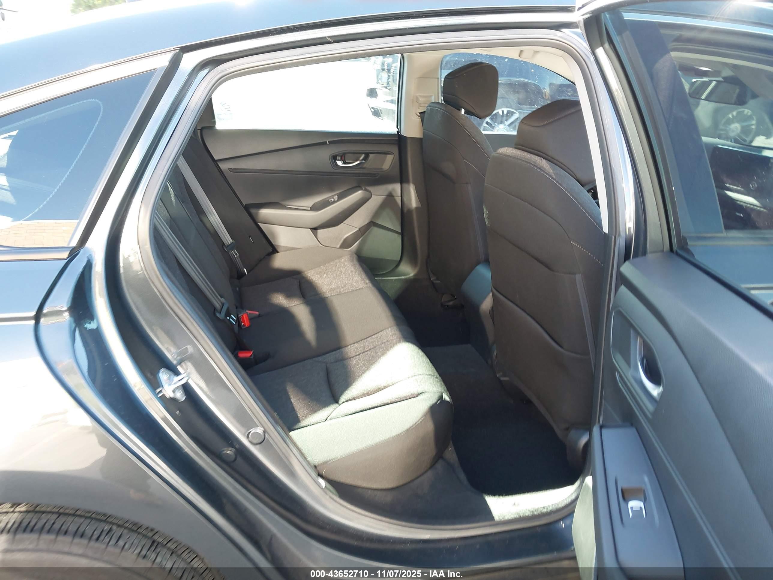 HONDA ACCORD image 8