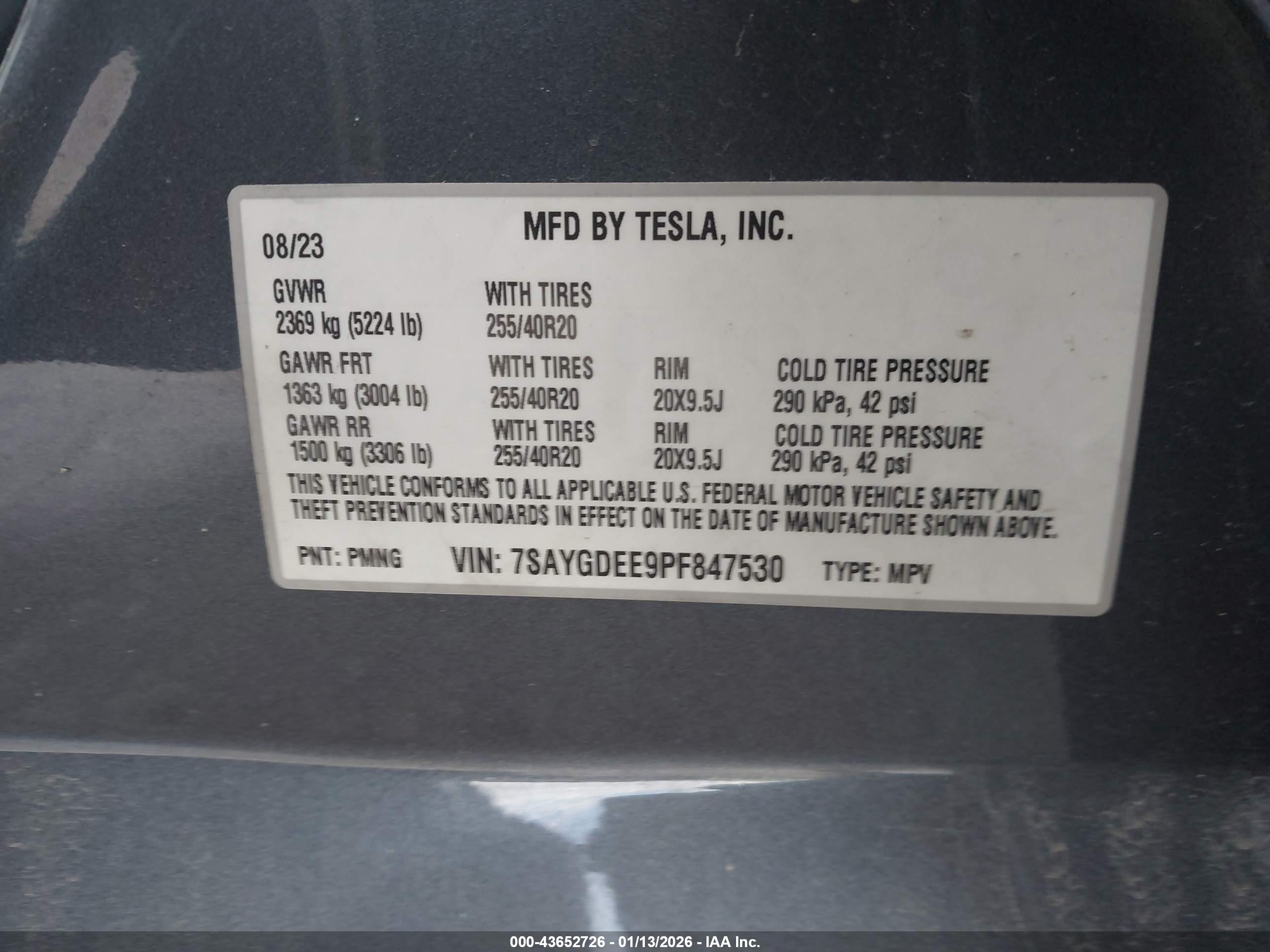 TESLA MODEL image 9