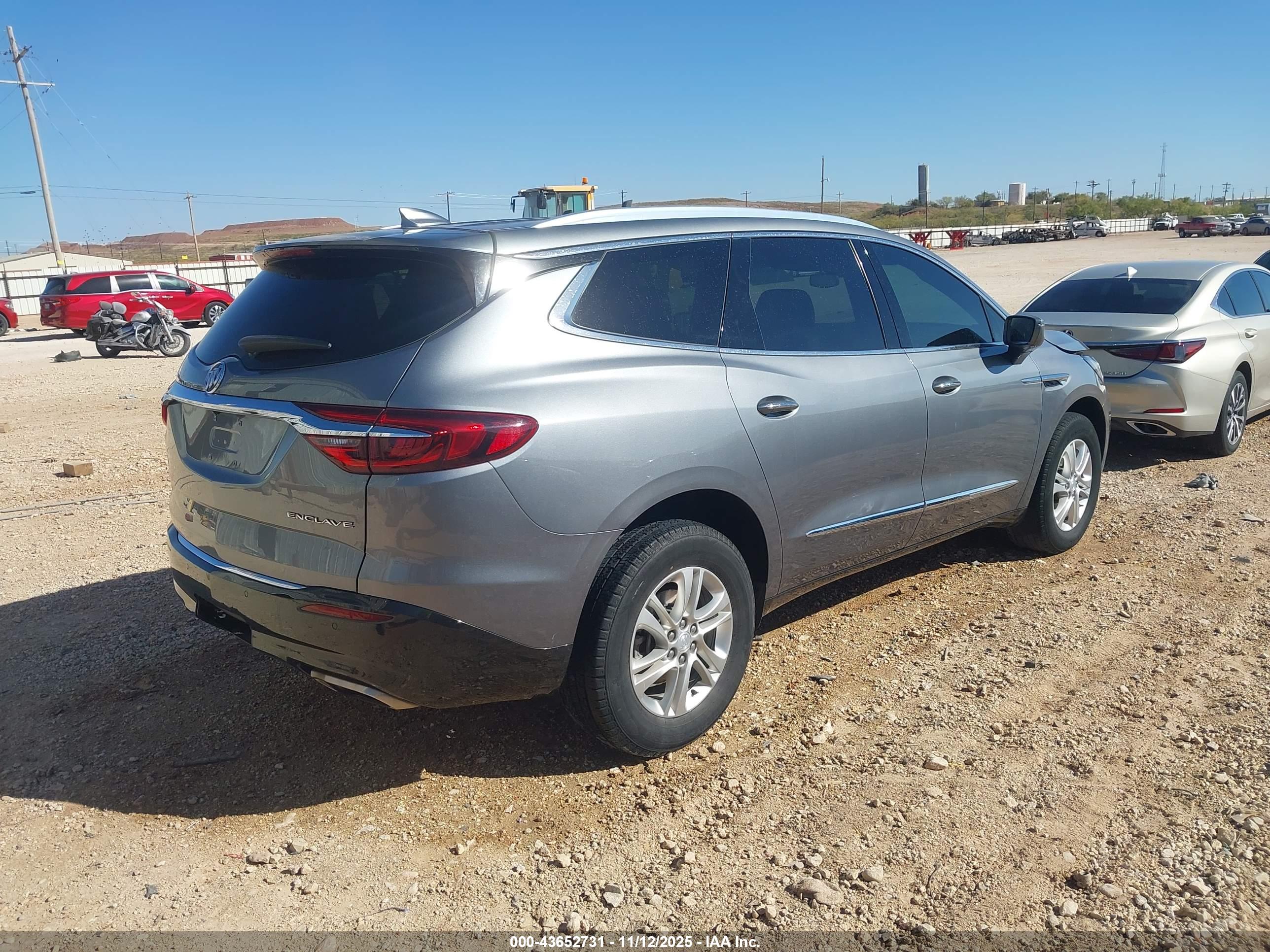BUICK ENCLAVE image 4