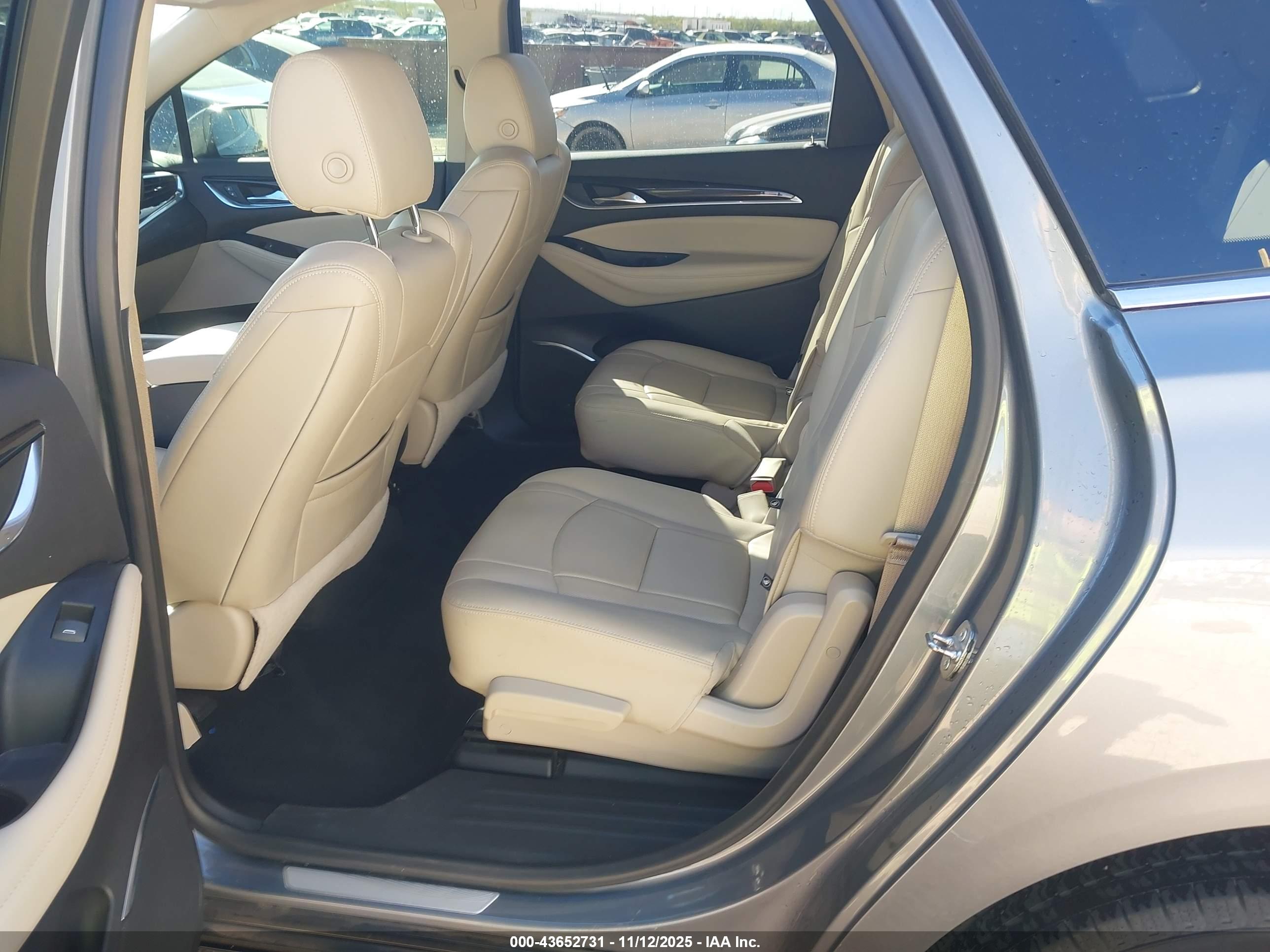 BUICK ENCLAVE image 8