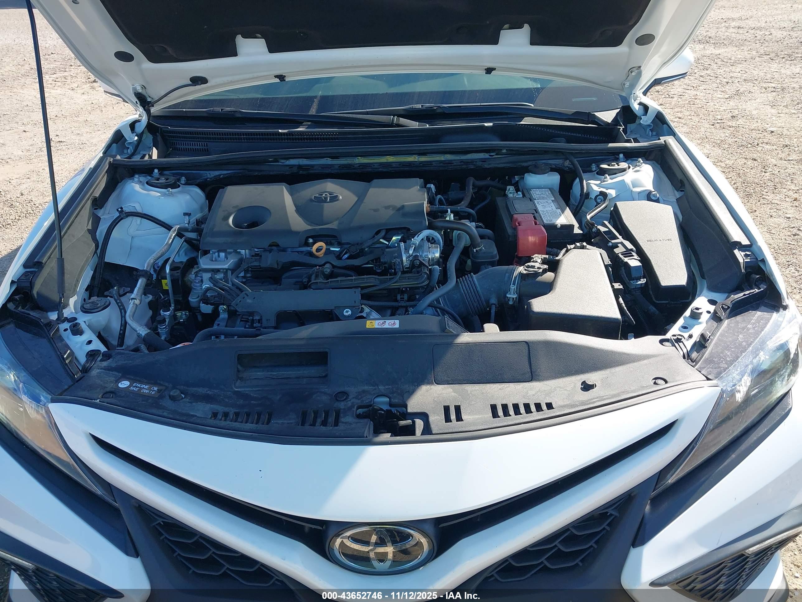 TOYOTA CAMRY image 10