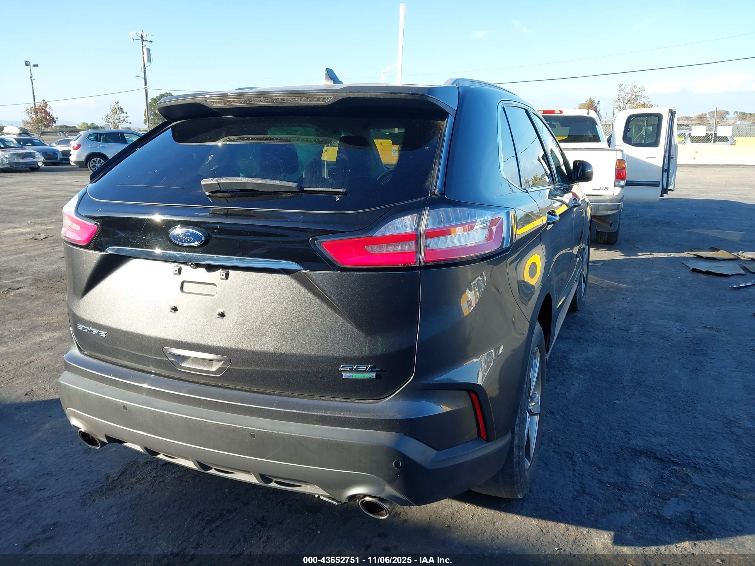 FORD EDGE image 4