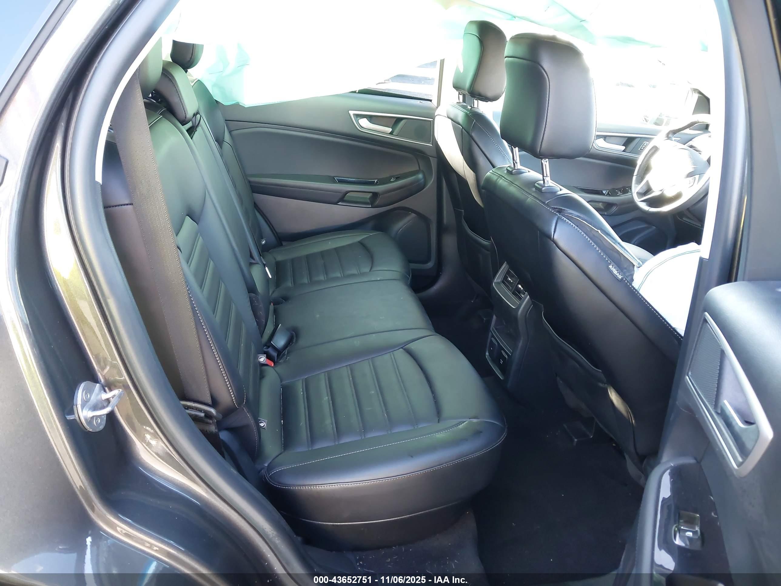 FORD EDGE image 8