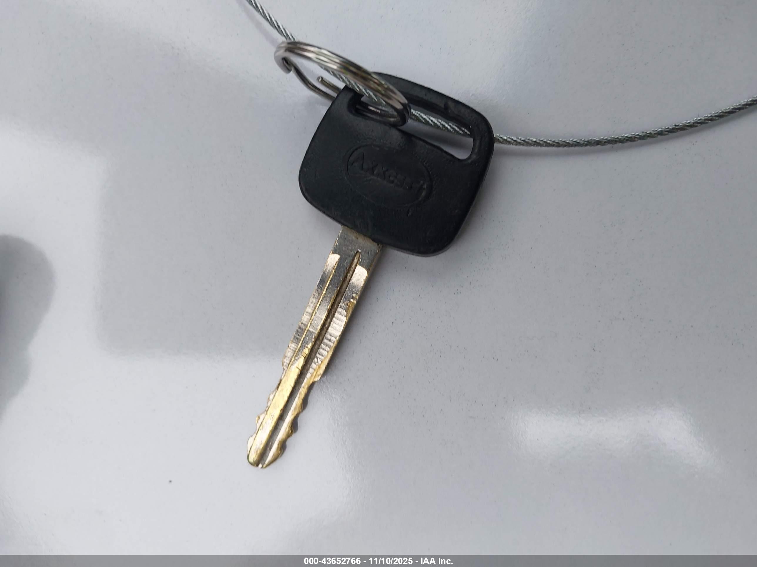TOYOTA AVALON image 11