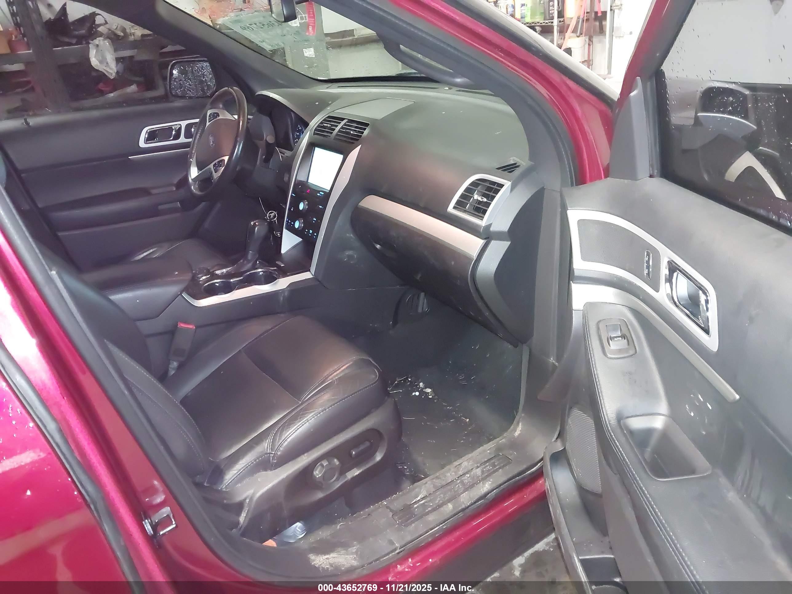 FORD EXPLORER image 5