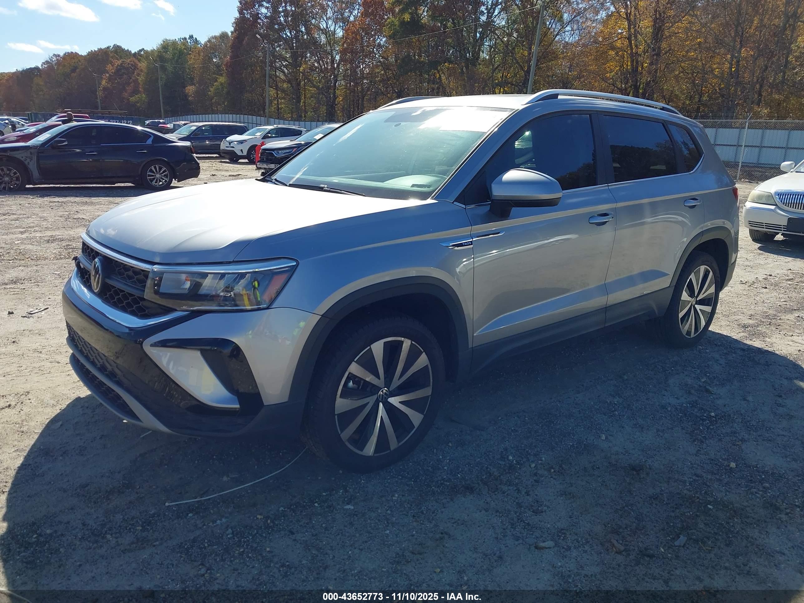 VOLKSWAGEN TAOS image 2