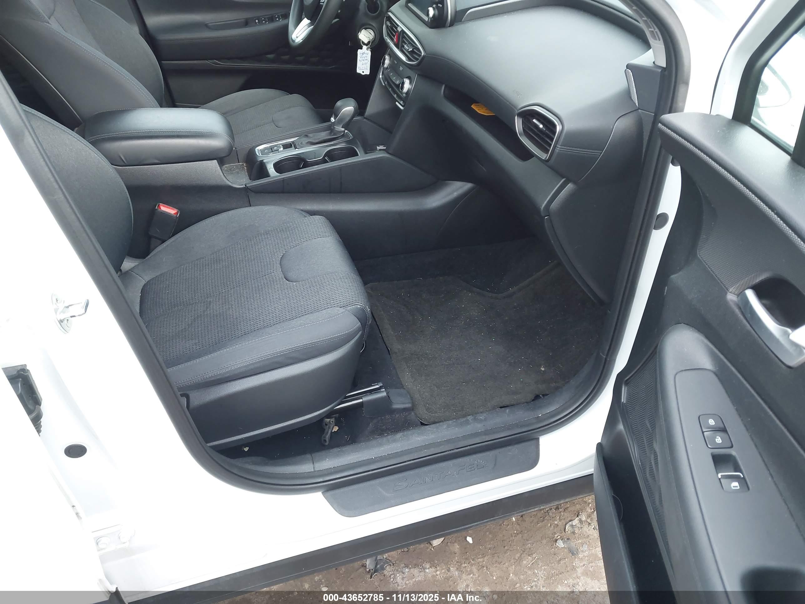 HYUNDAI SANTA image 5