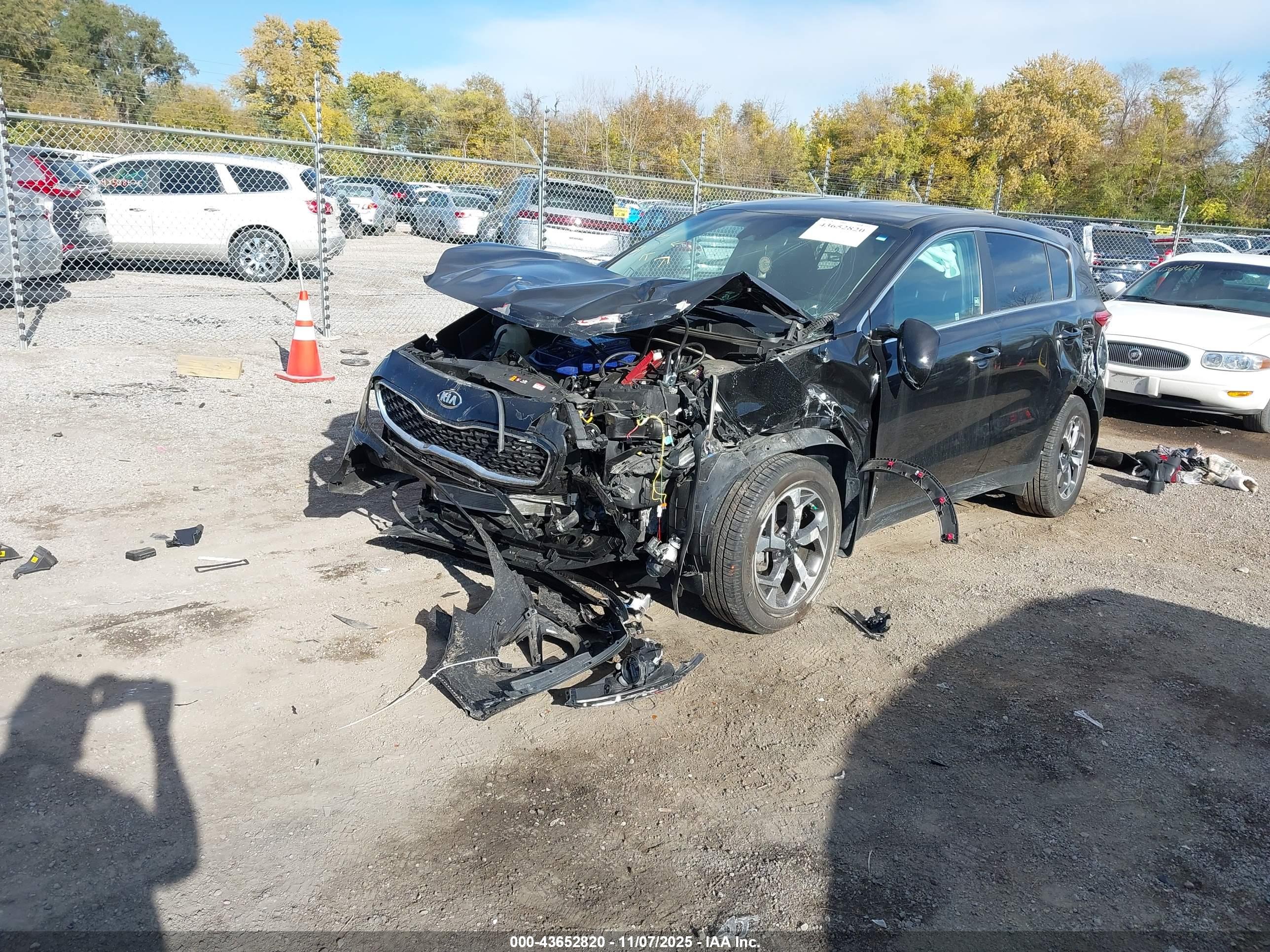 KIA SPORTAGE image 2