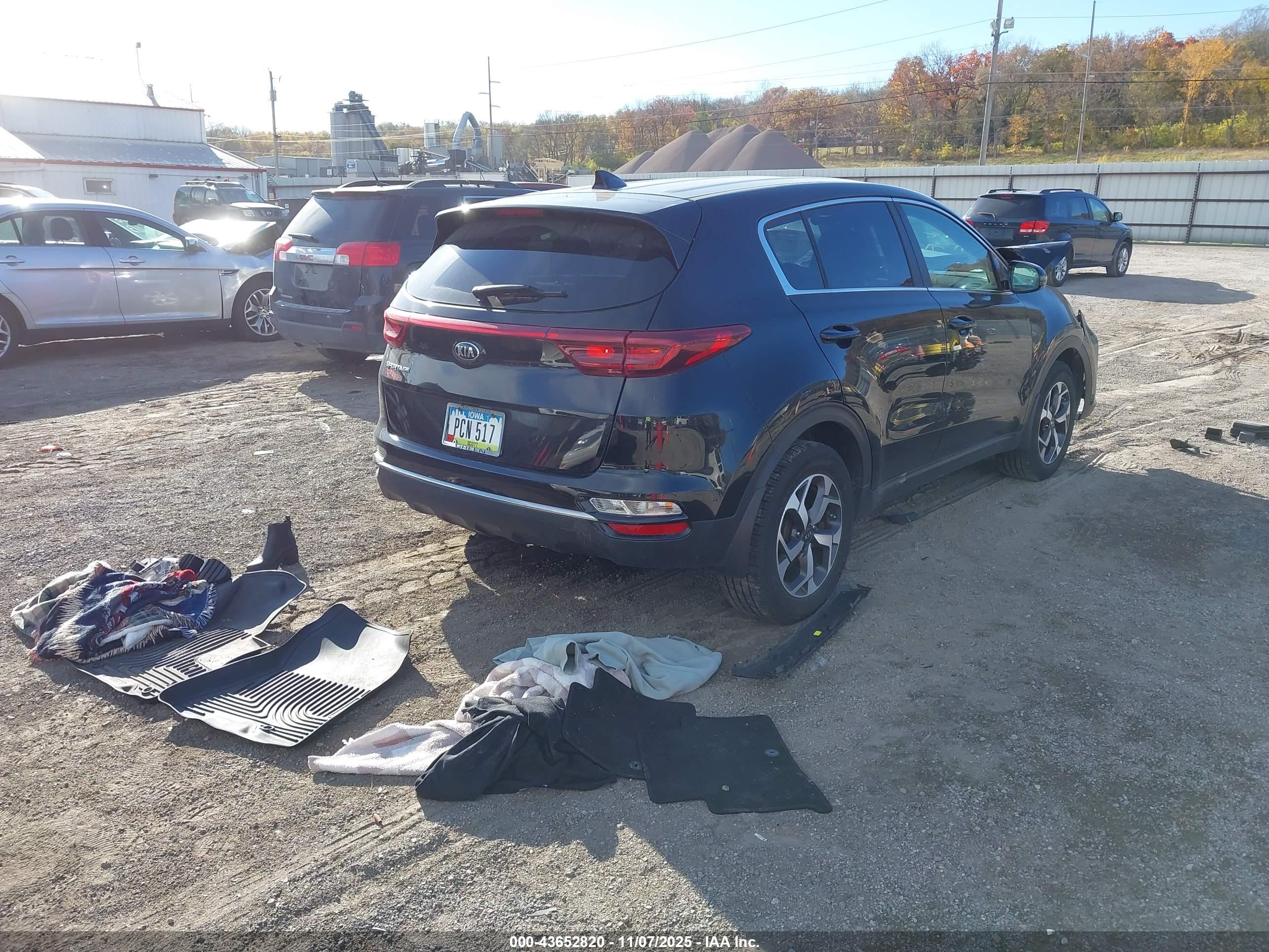 KIA SPORTAGE image 4