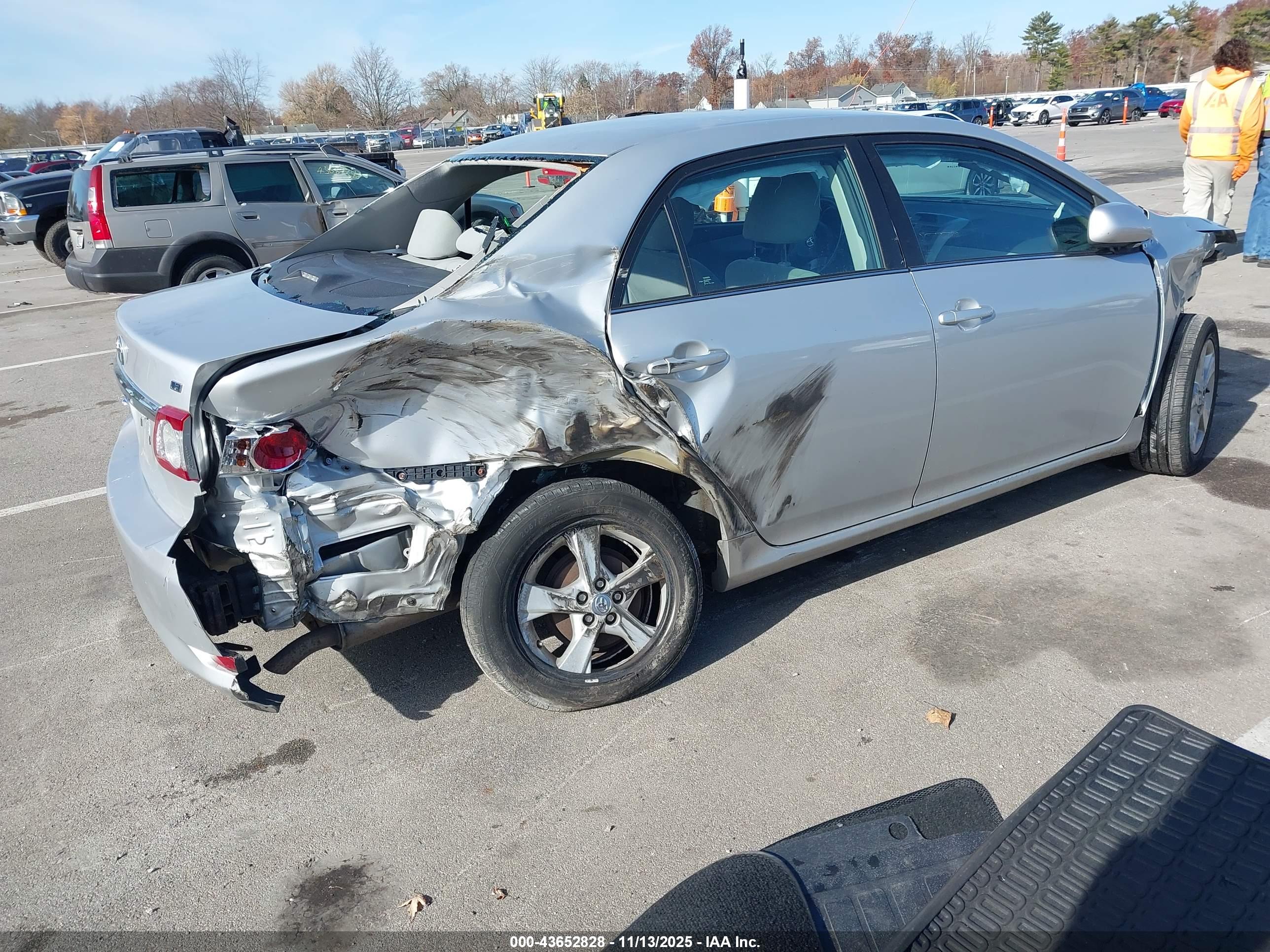 TOYOTA COROLLA image 4