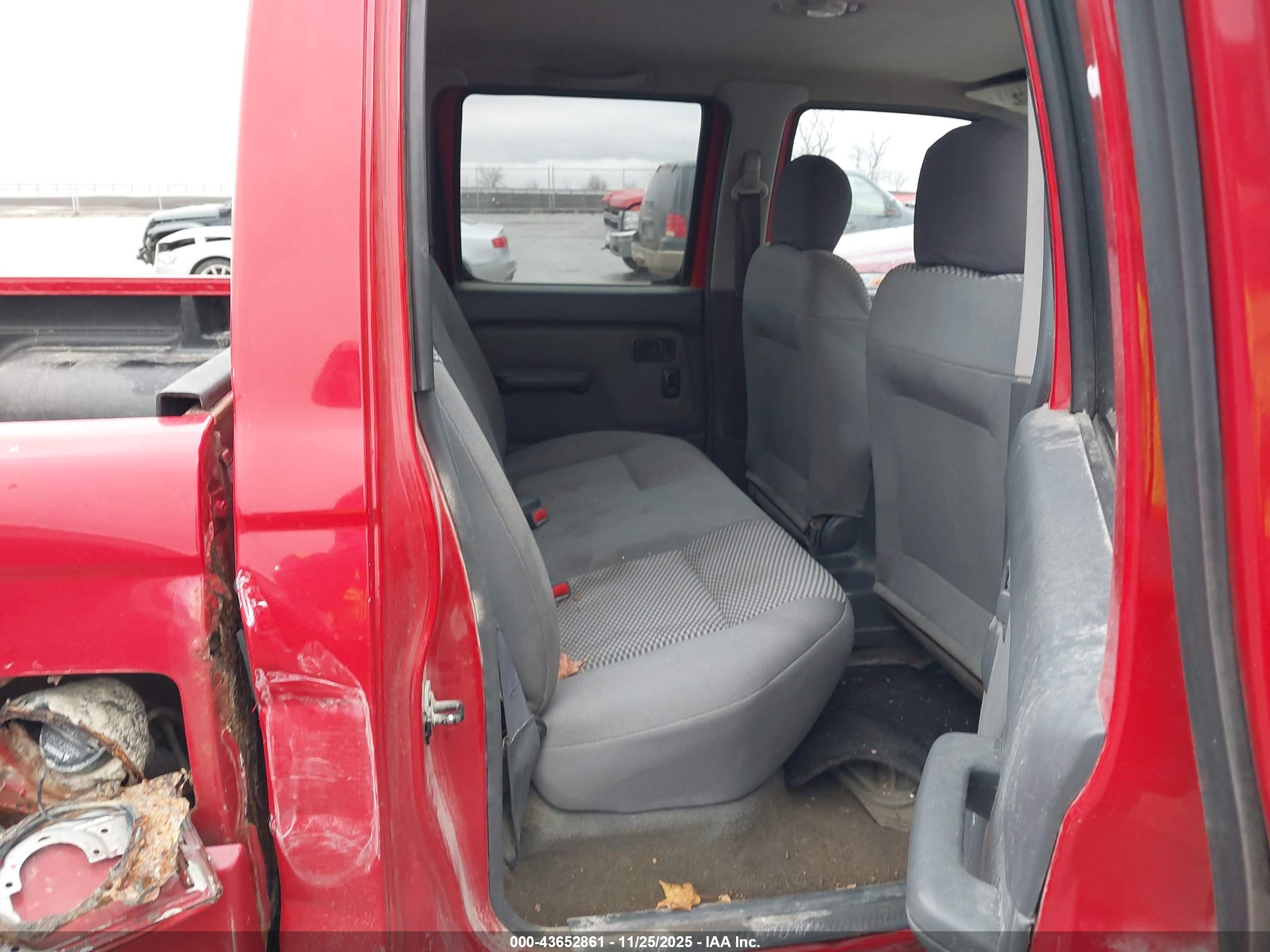 NISSAN FRONTIER image 8