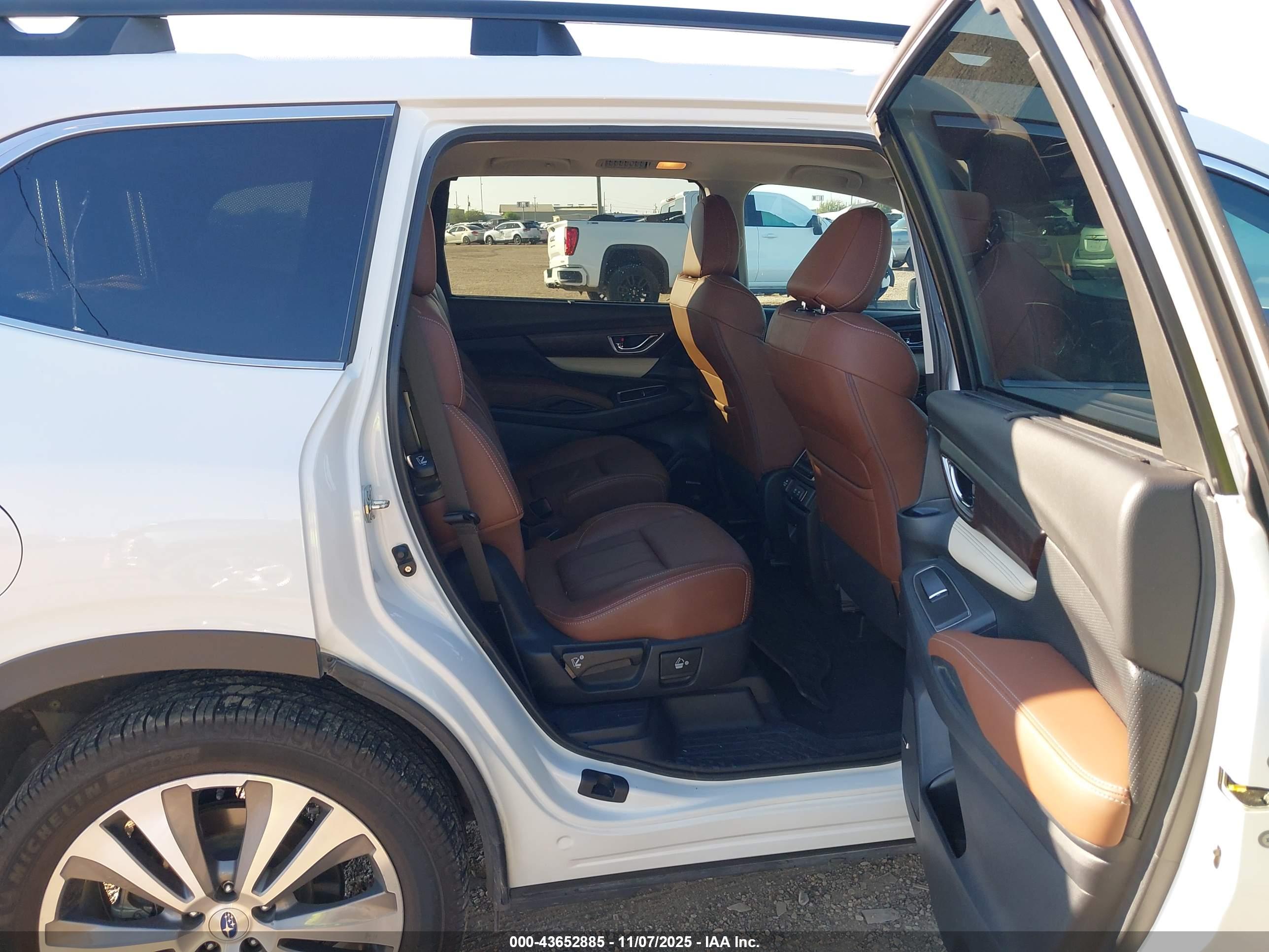SUBARU ASCENT image 8