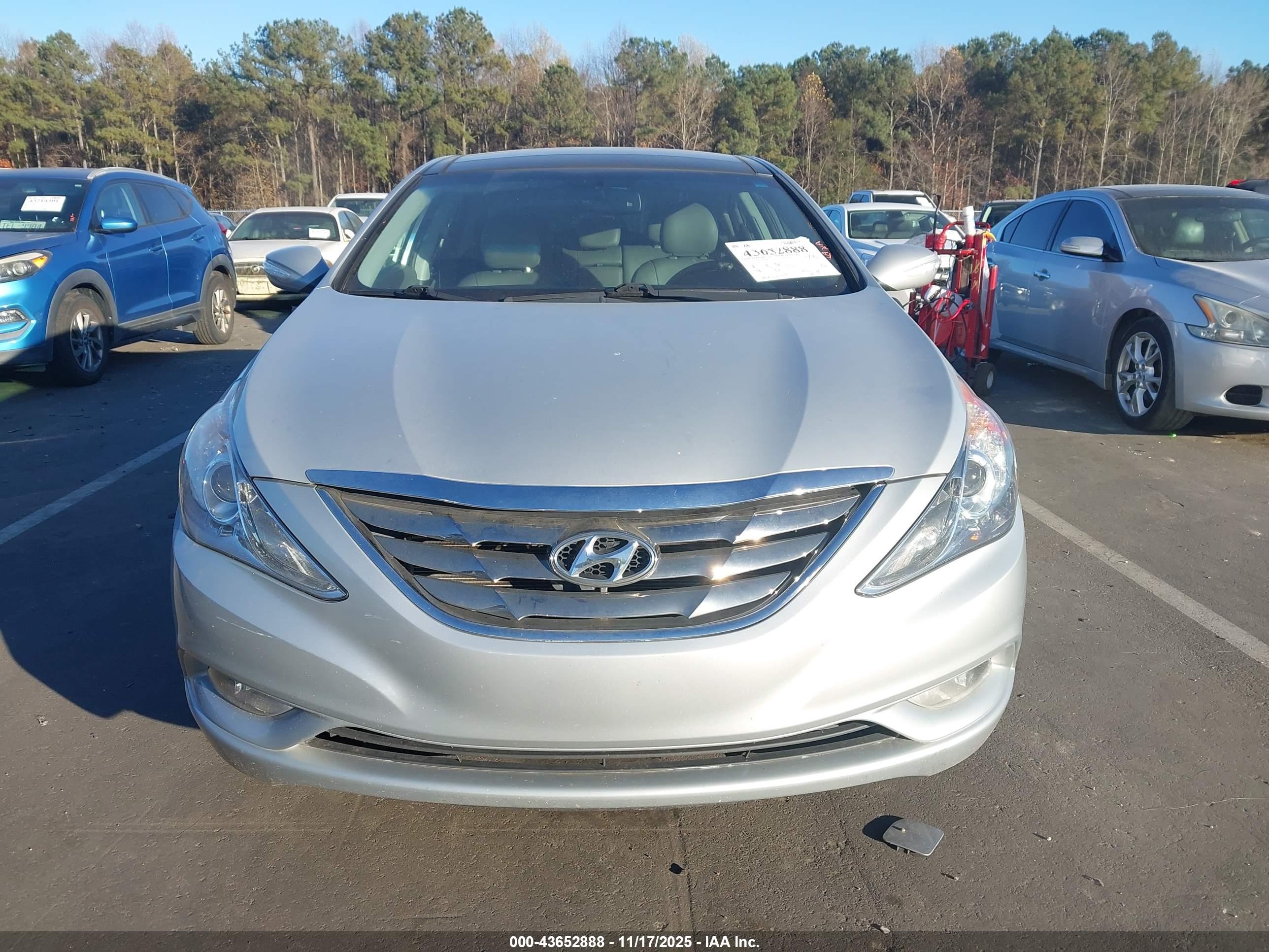 HYUNDAI SONATA image 6