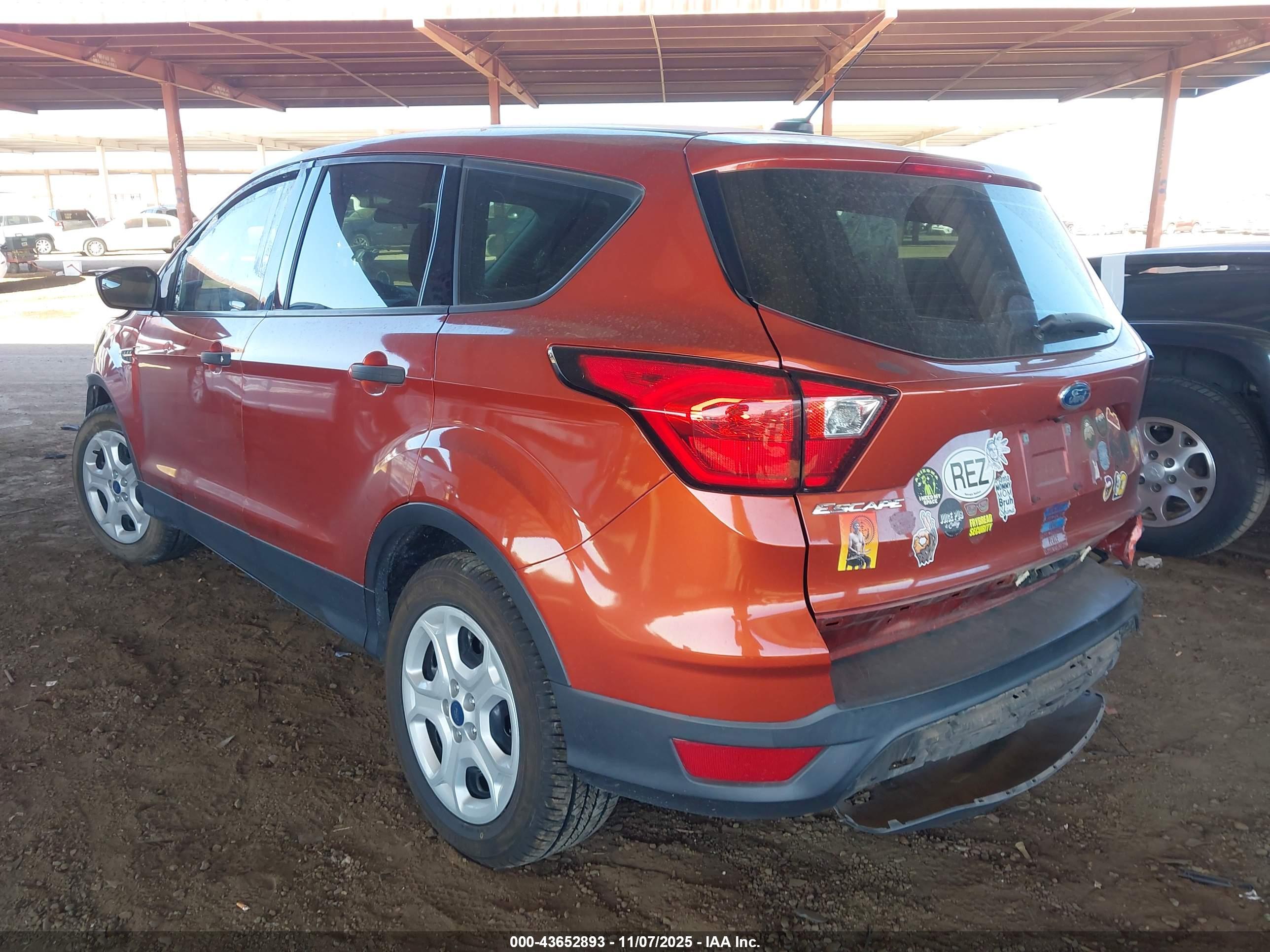 FORD ESCAPE image 3