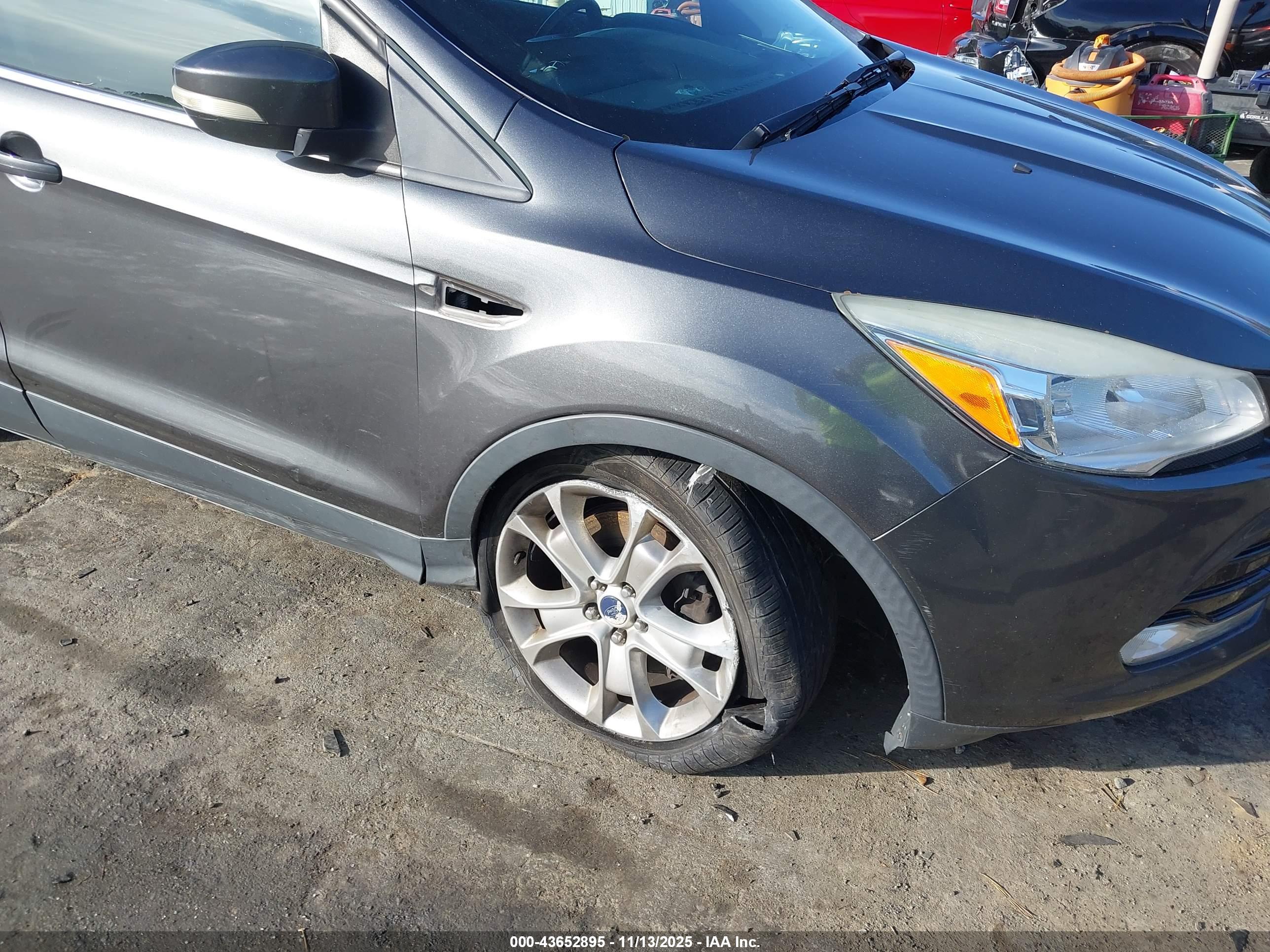 FORD ESCAPE image 6