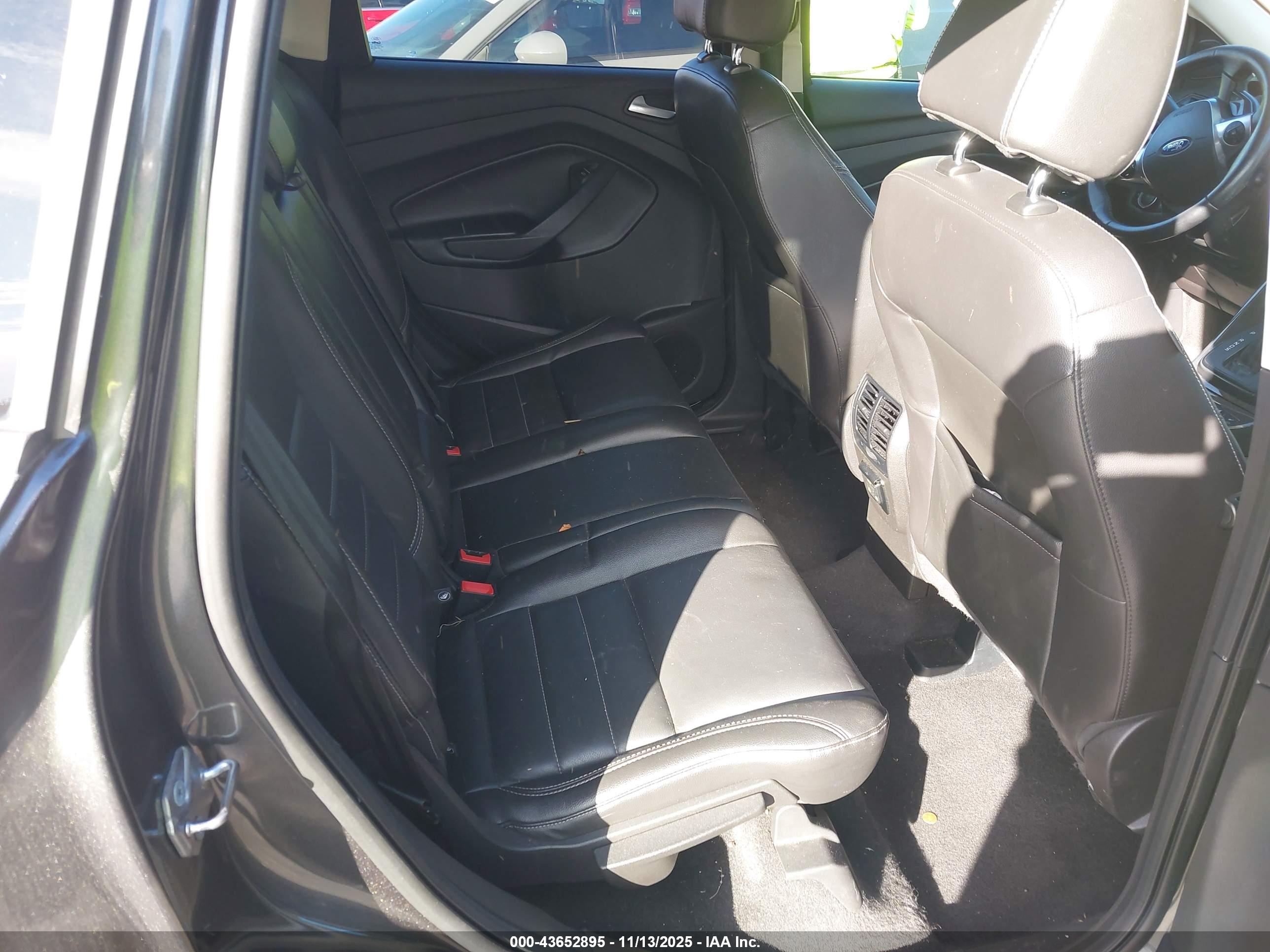 FORD ESCAPE image 8