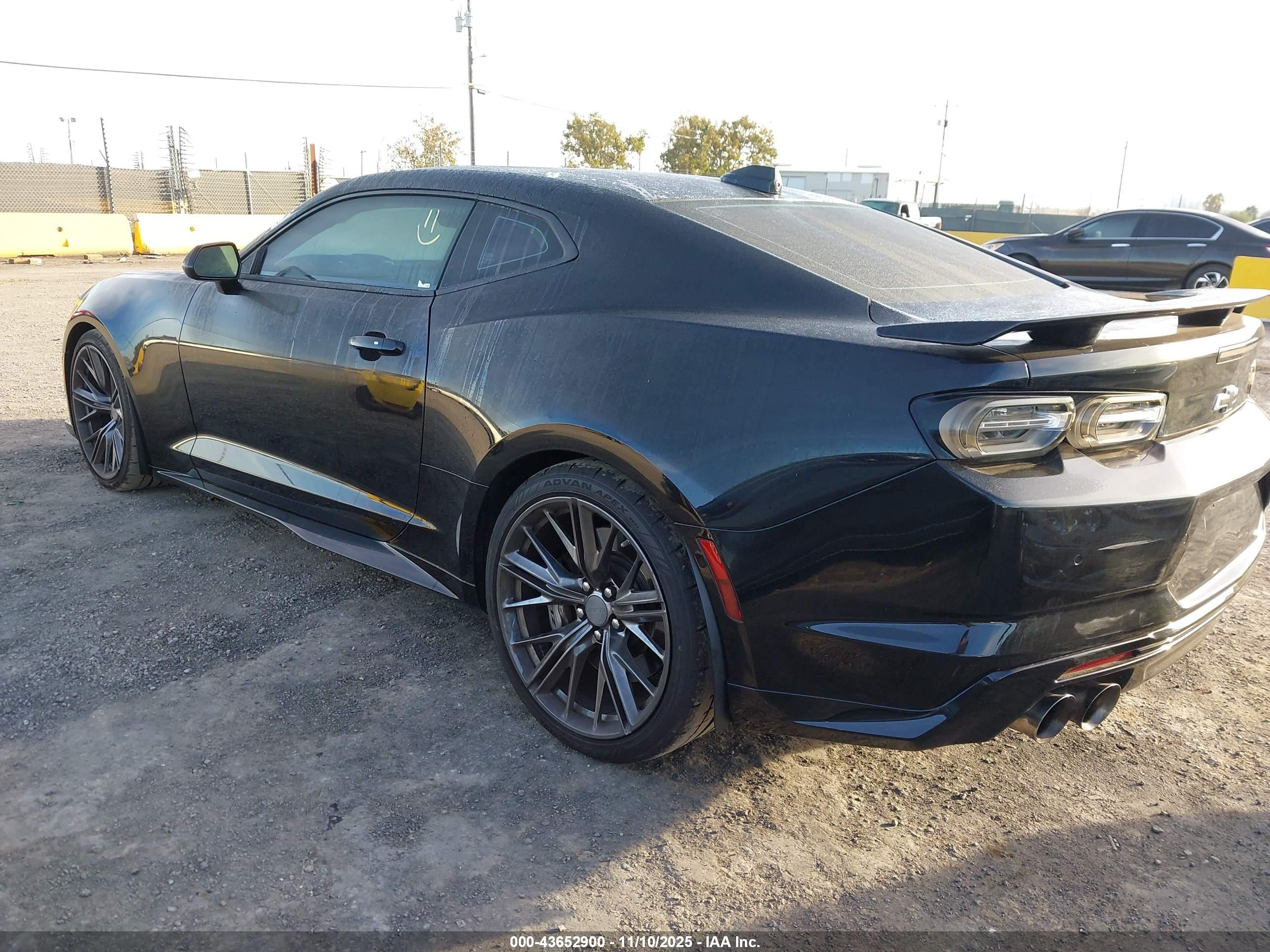 CHEVROLET CAMARO image 3