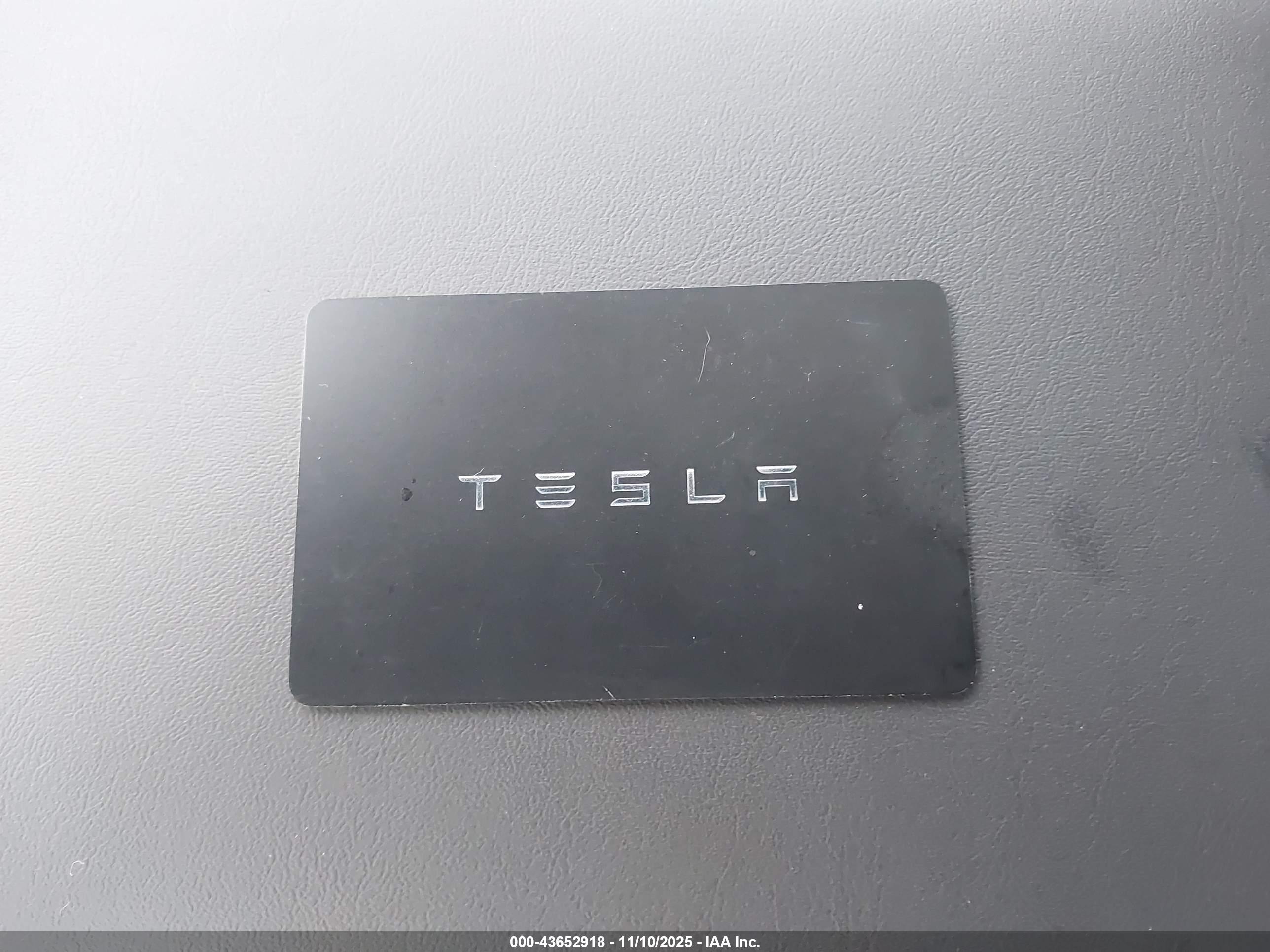 TESLA MODEL image 11