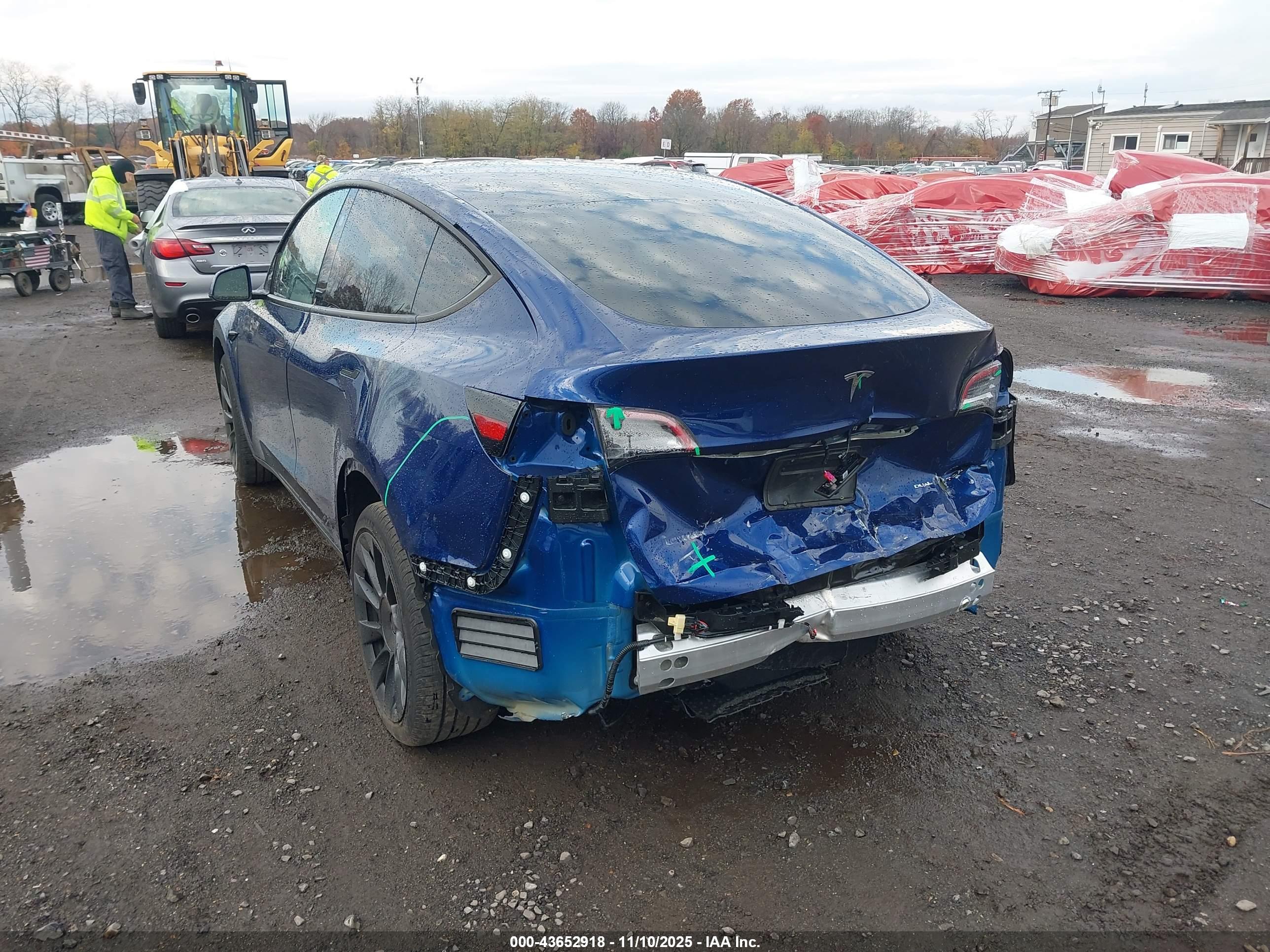 TESLA MODEL image 6