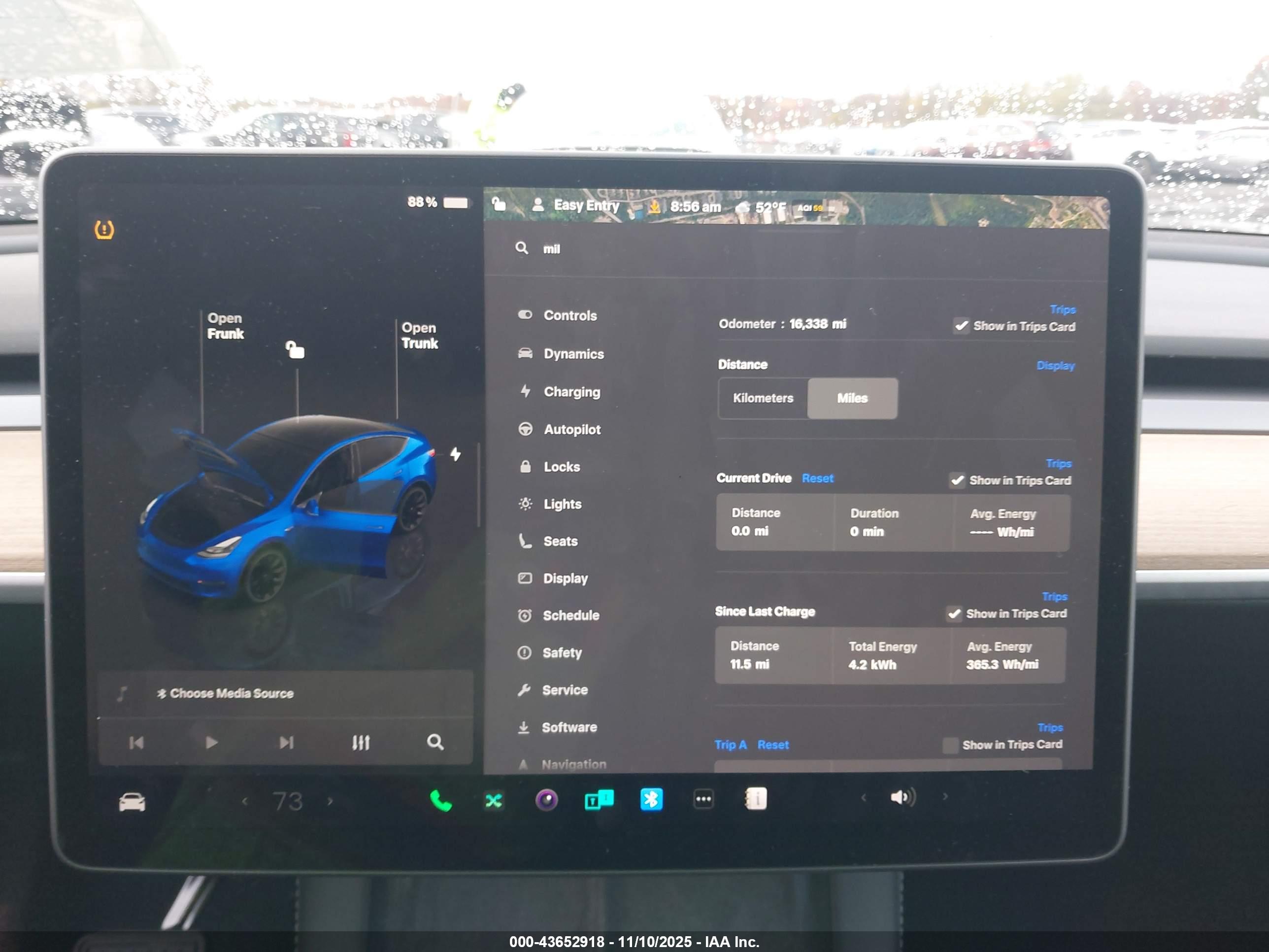 TESLA MODEL image 7