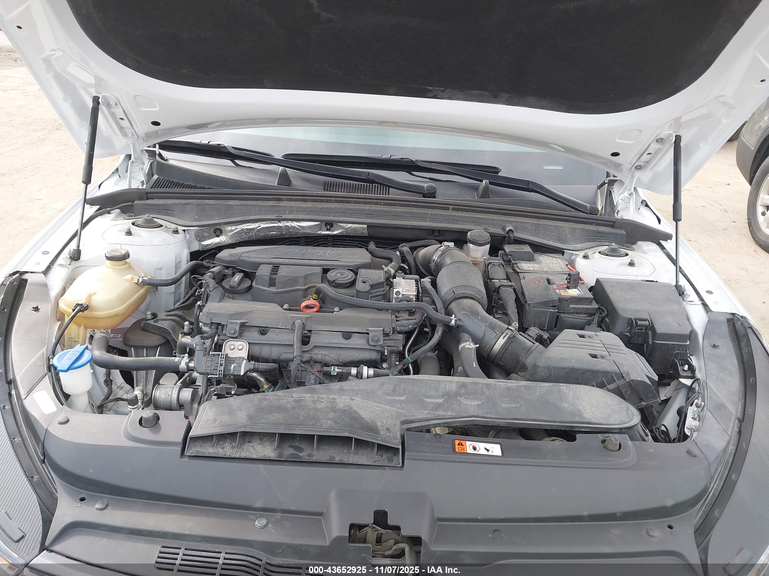 KIA K5 image 10