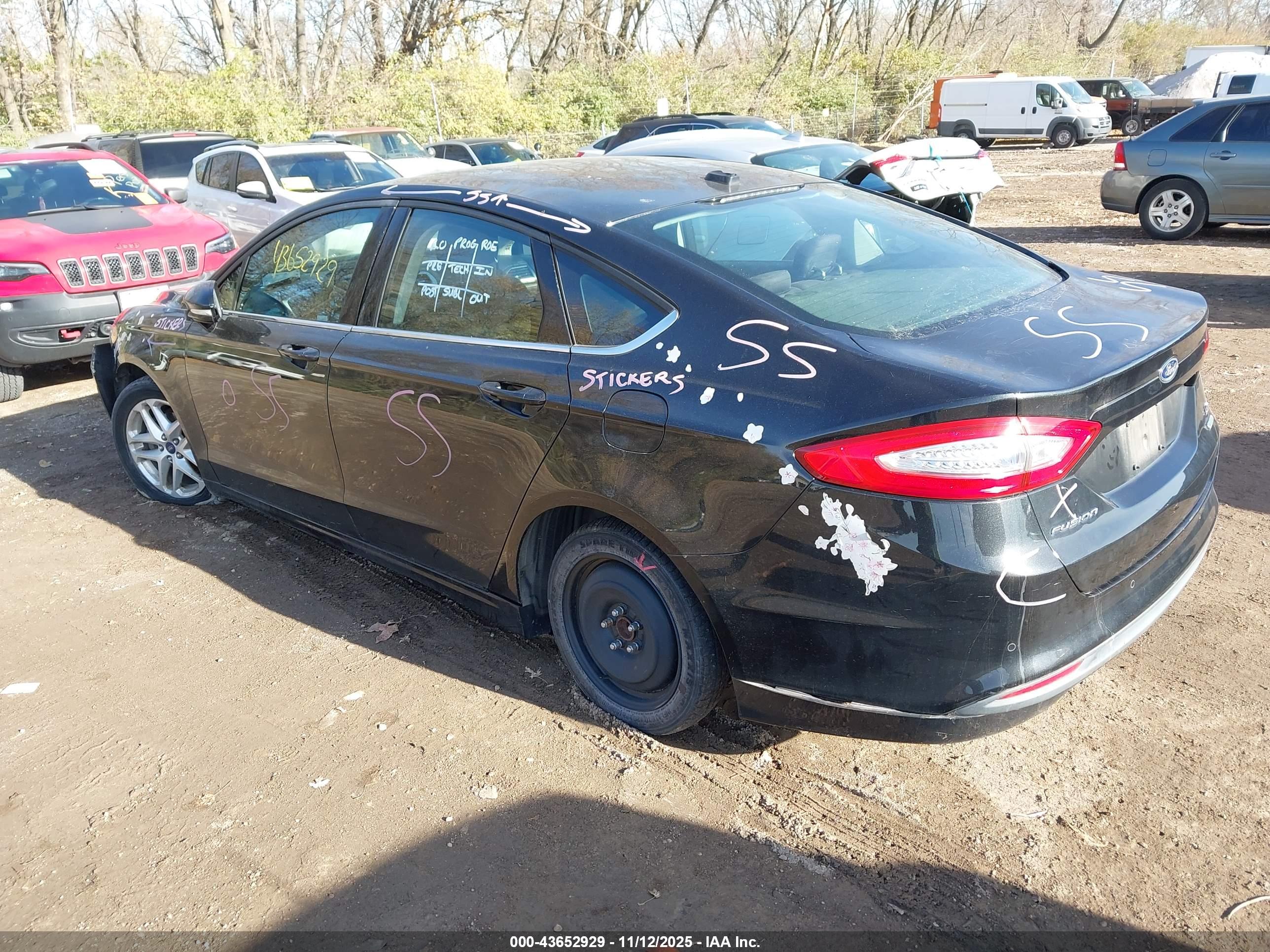 FORD FUSION image 3