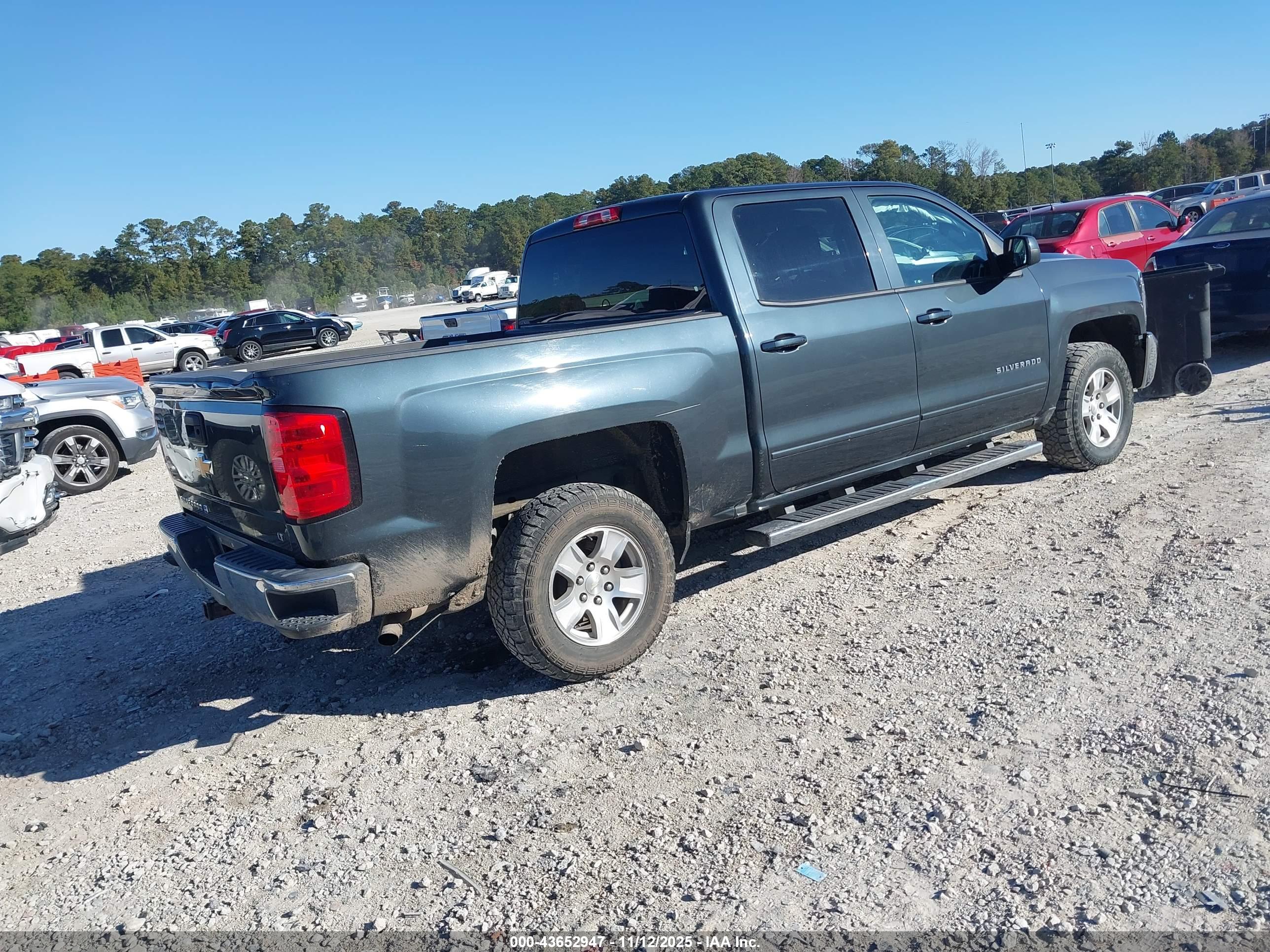 CHEVROLET SILVERADO image 4