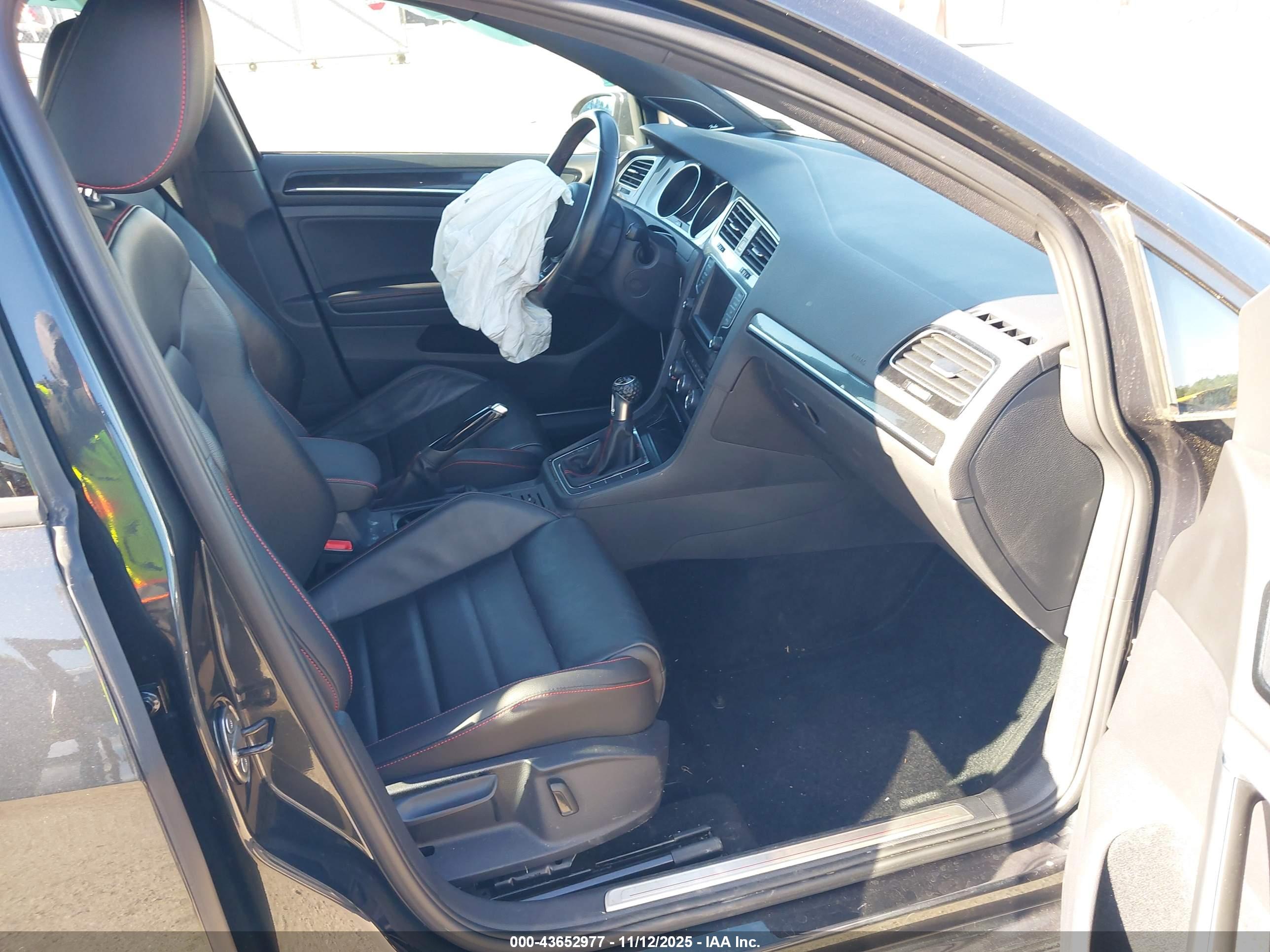 VOLKSWAGEN GOLF image 5