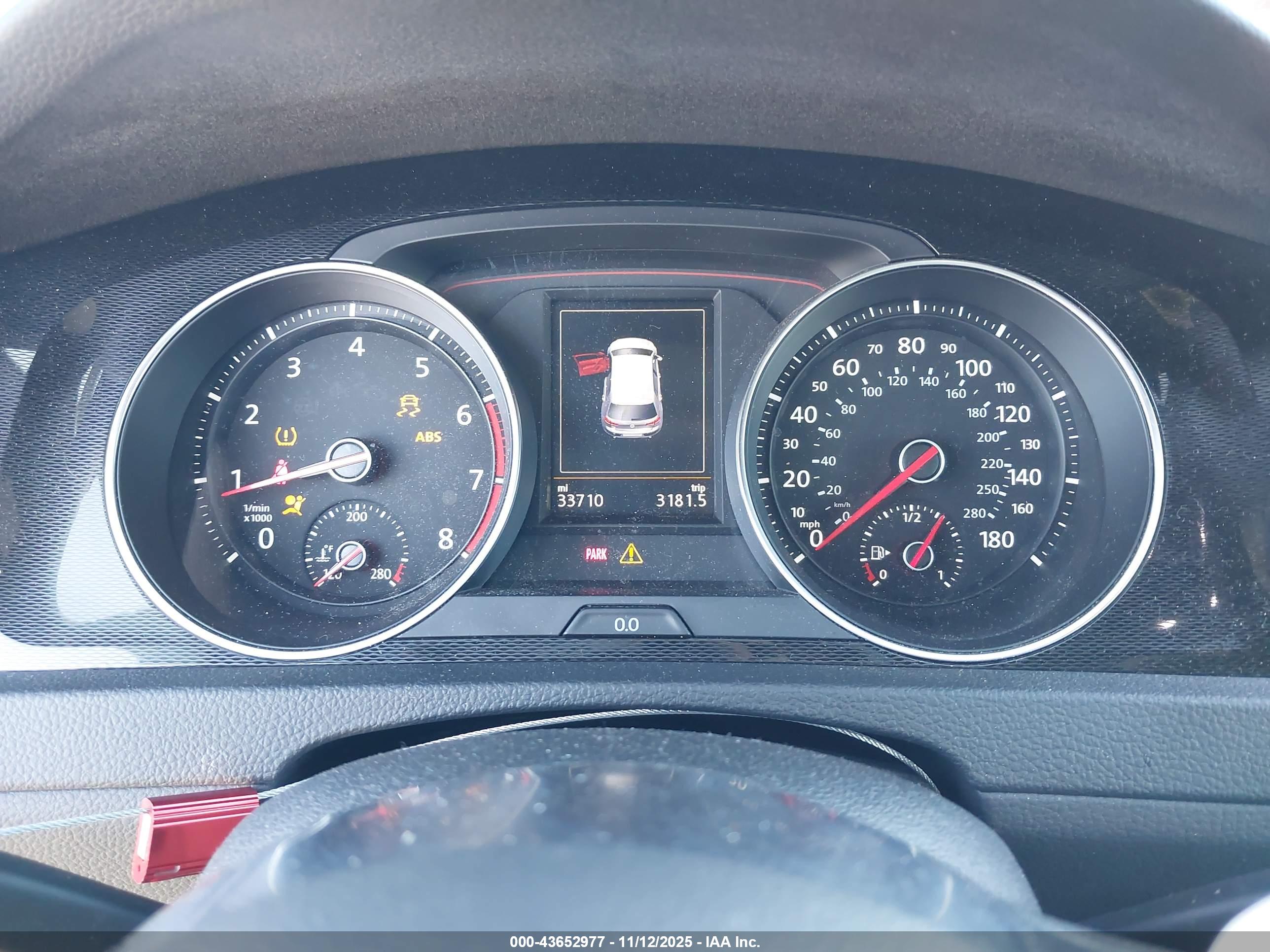 VOLKSWAGEN GOLF image 7
