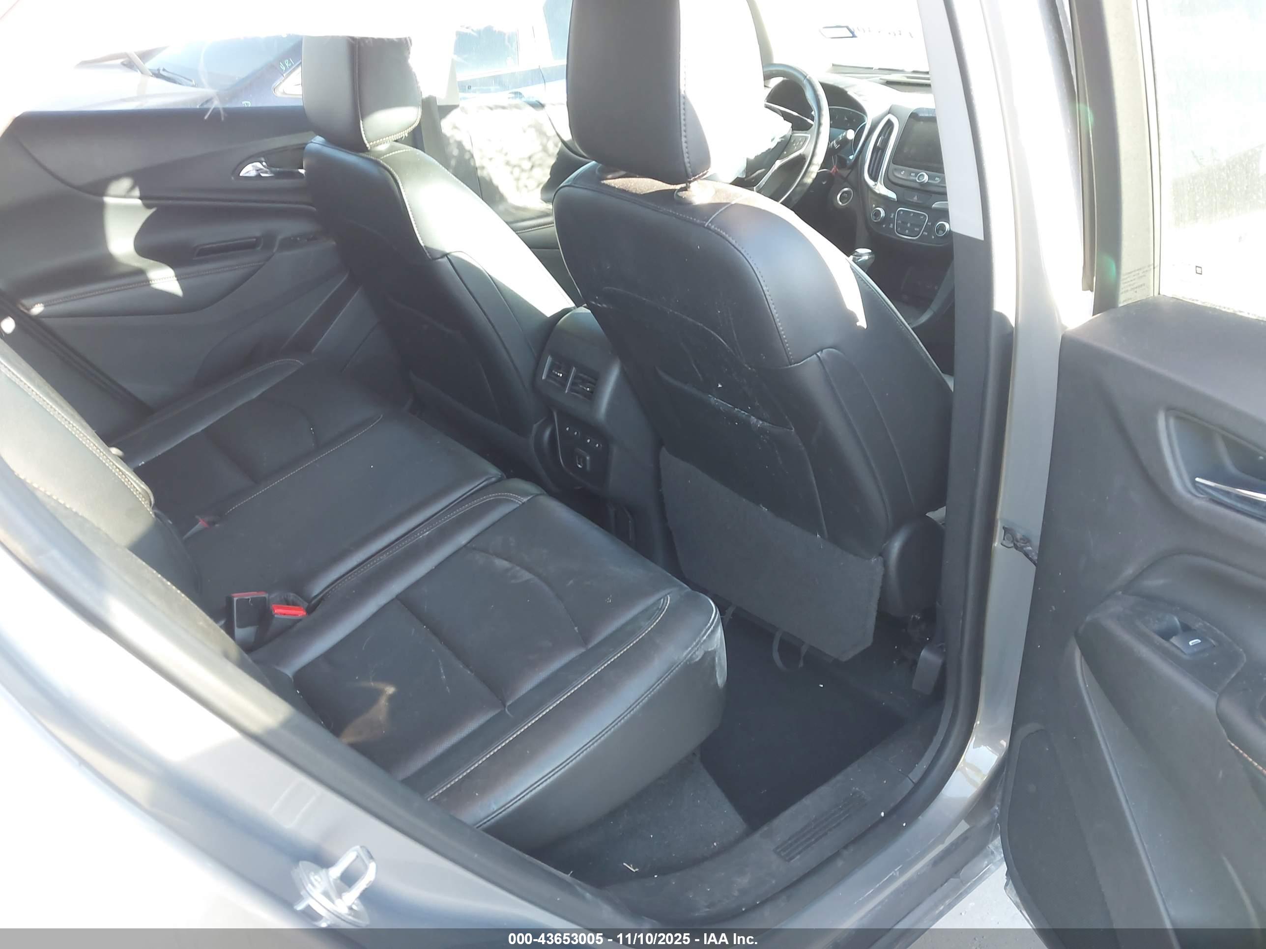 CHEVROLET EQUINOX image 8